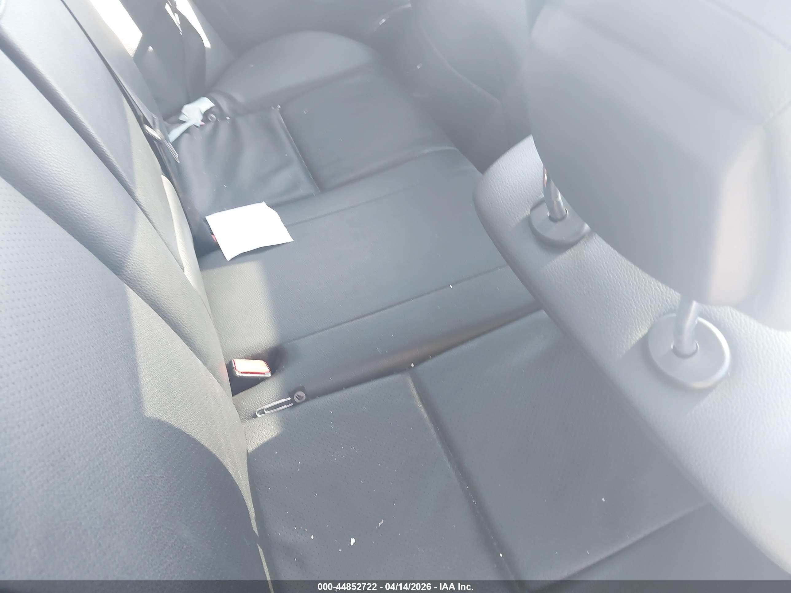 MERCEDES-BENZ C image 8