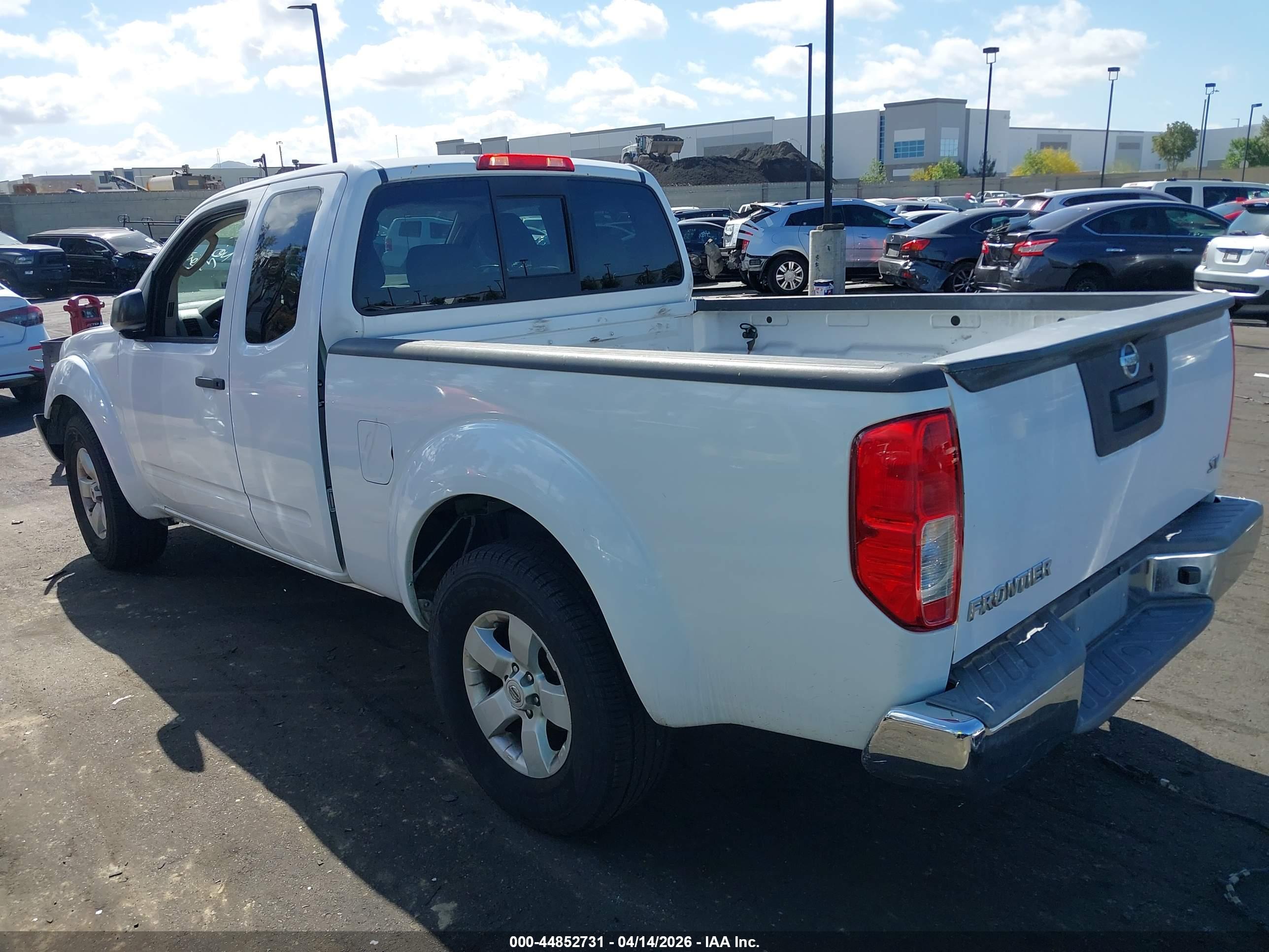 NISSAN FRONTIER image 3