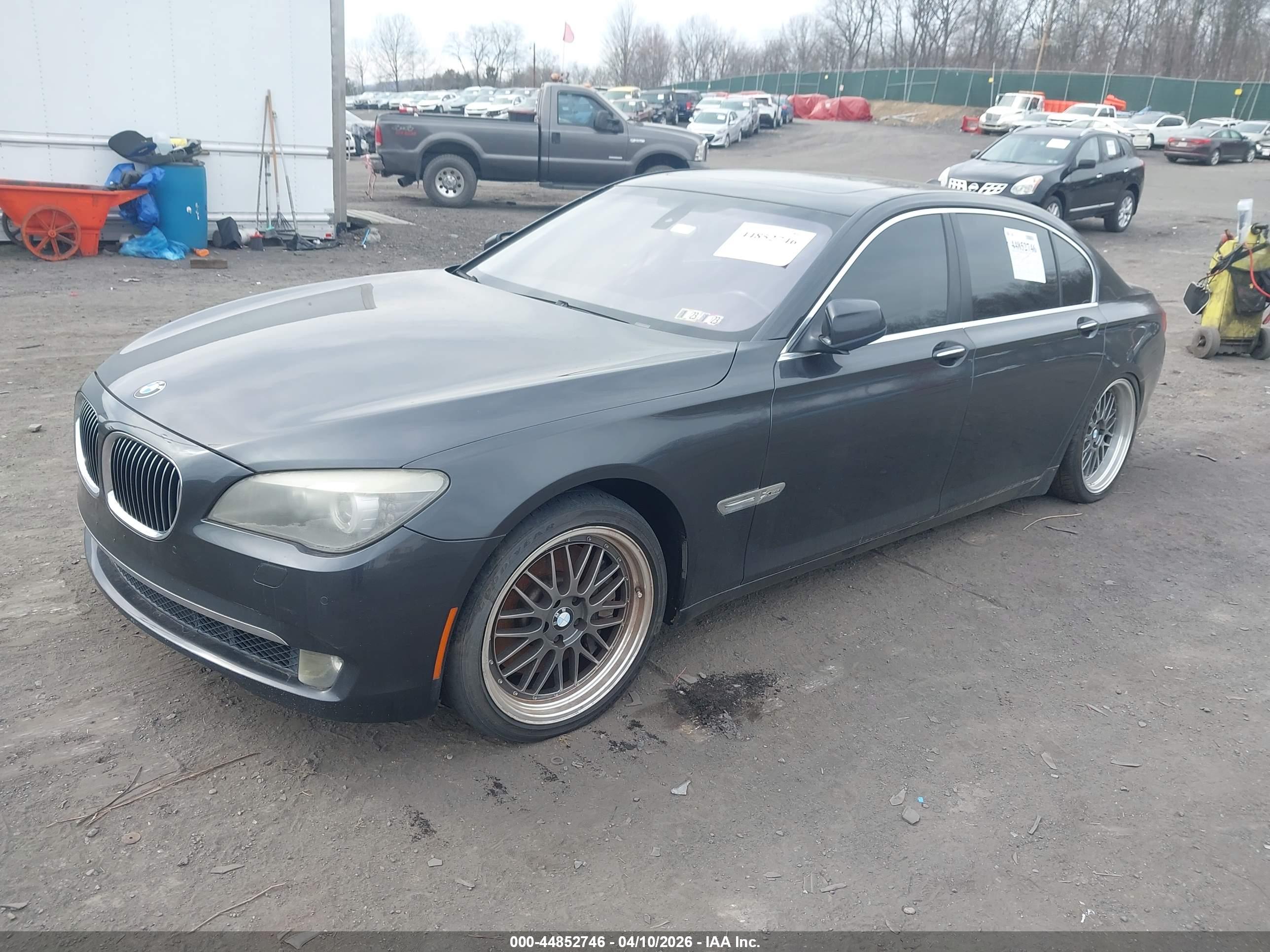 BMW 750LI image 2