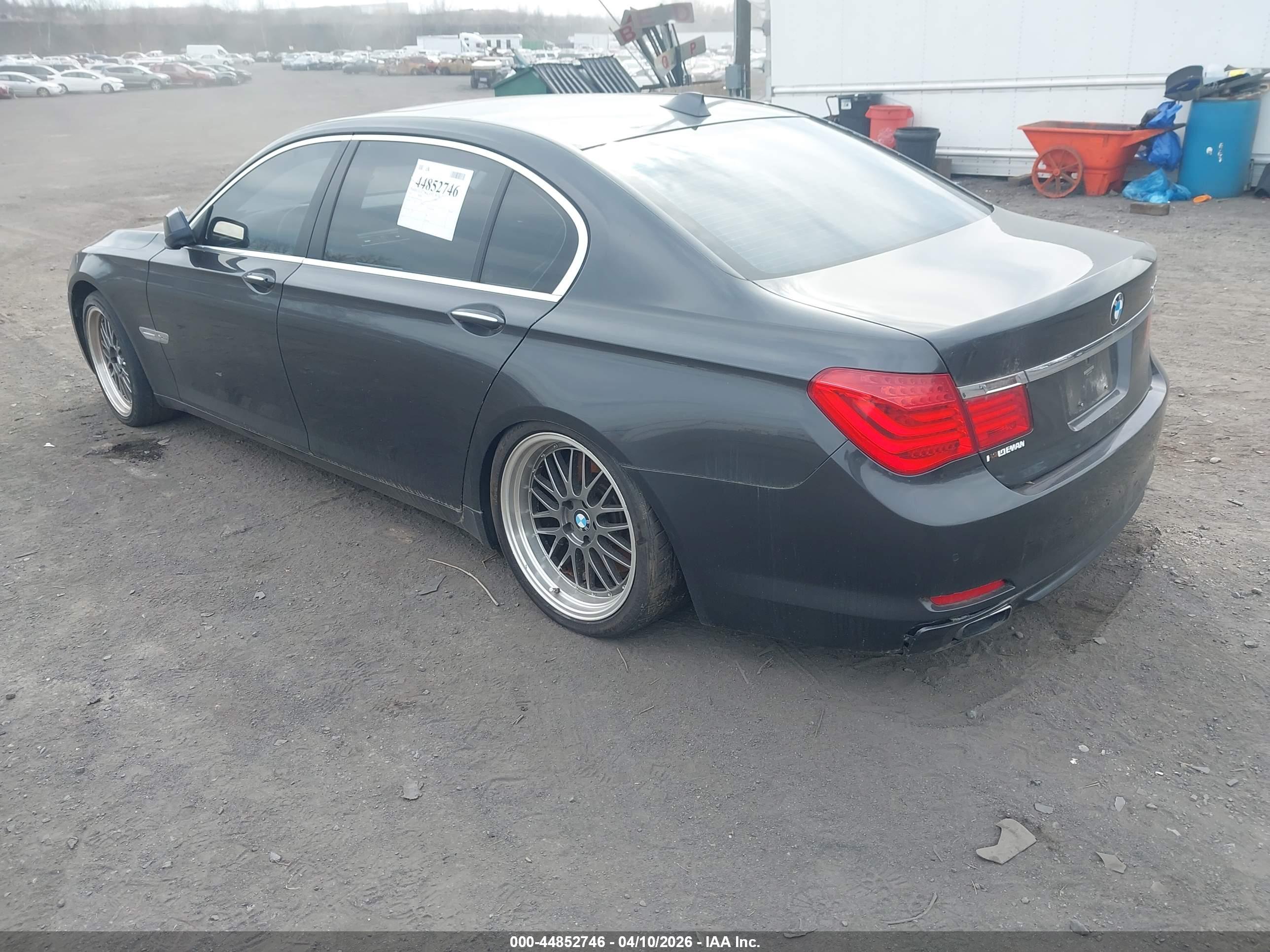 BMW 750LI image 3