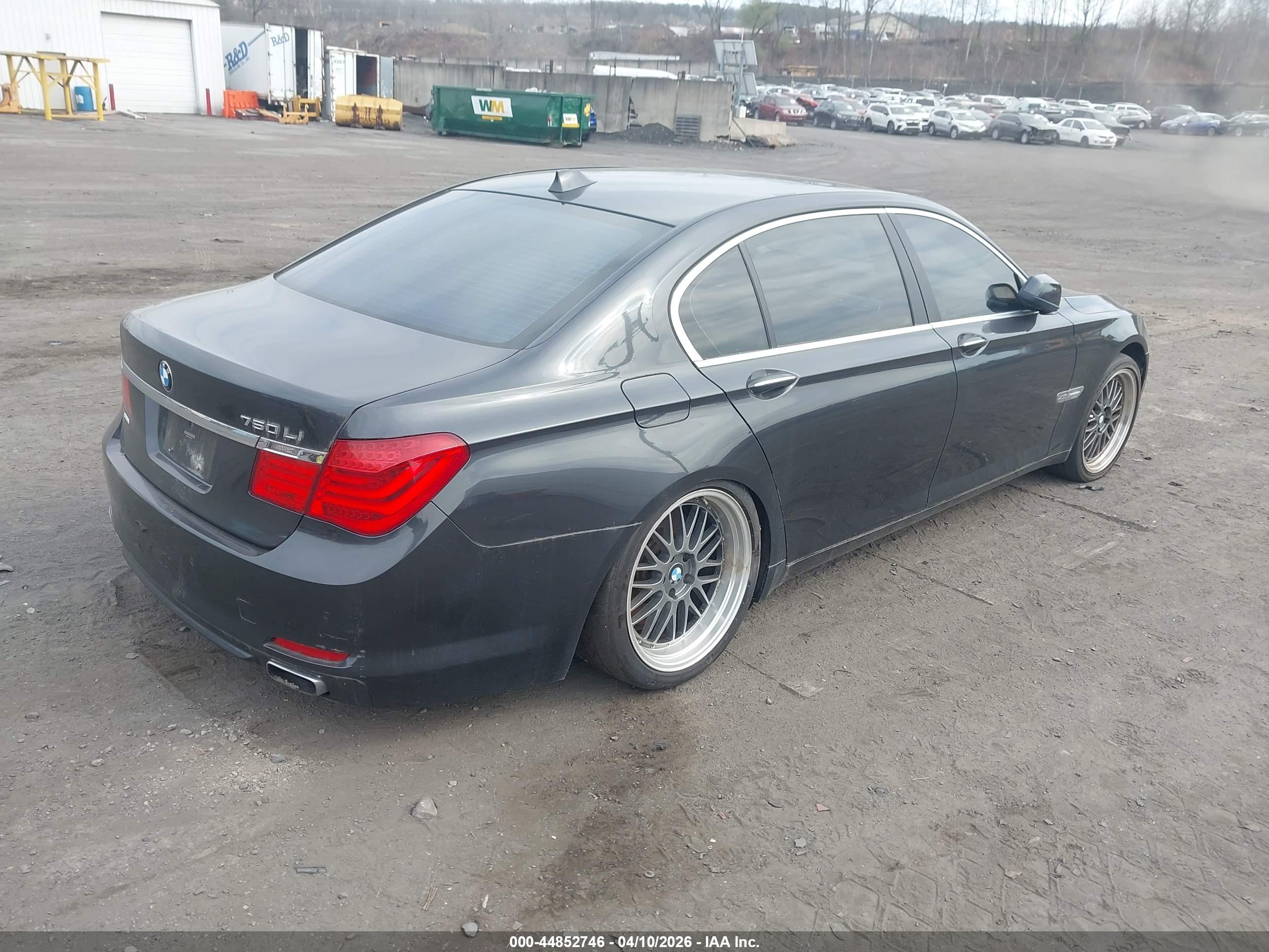 BMW 750LI image 4