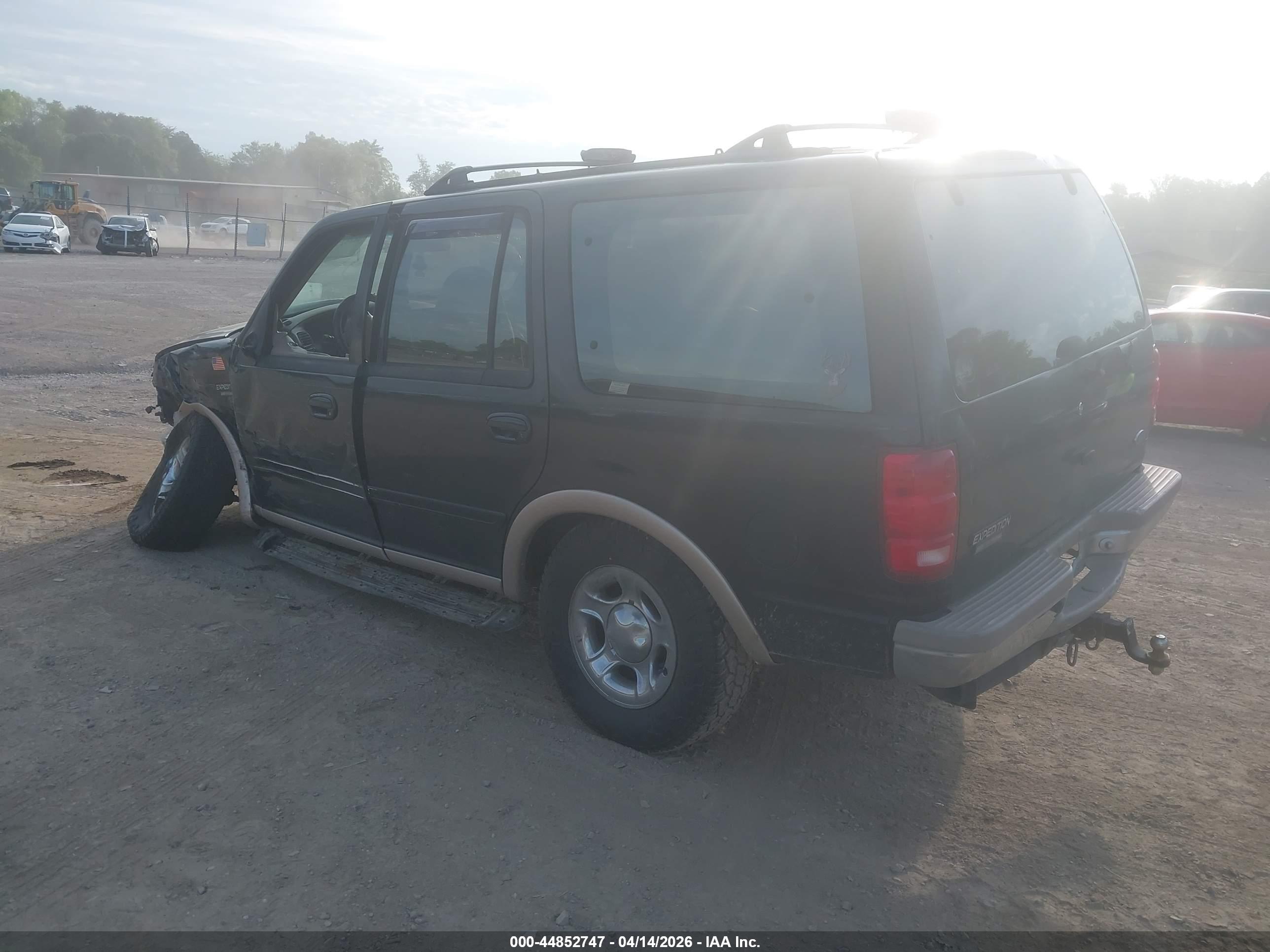 FORD EXPEDITION image 3