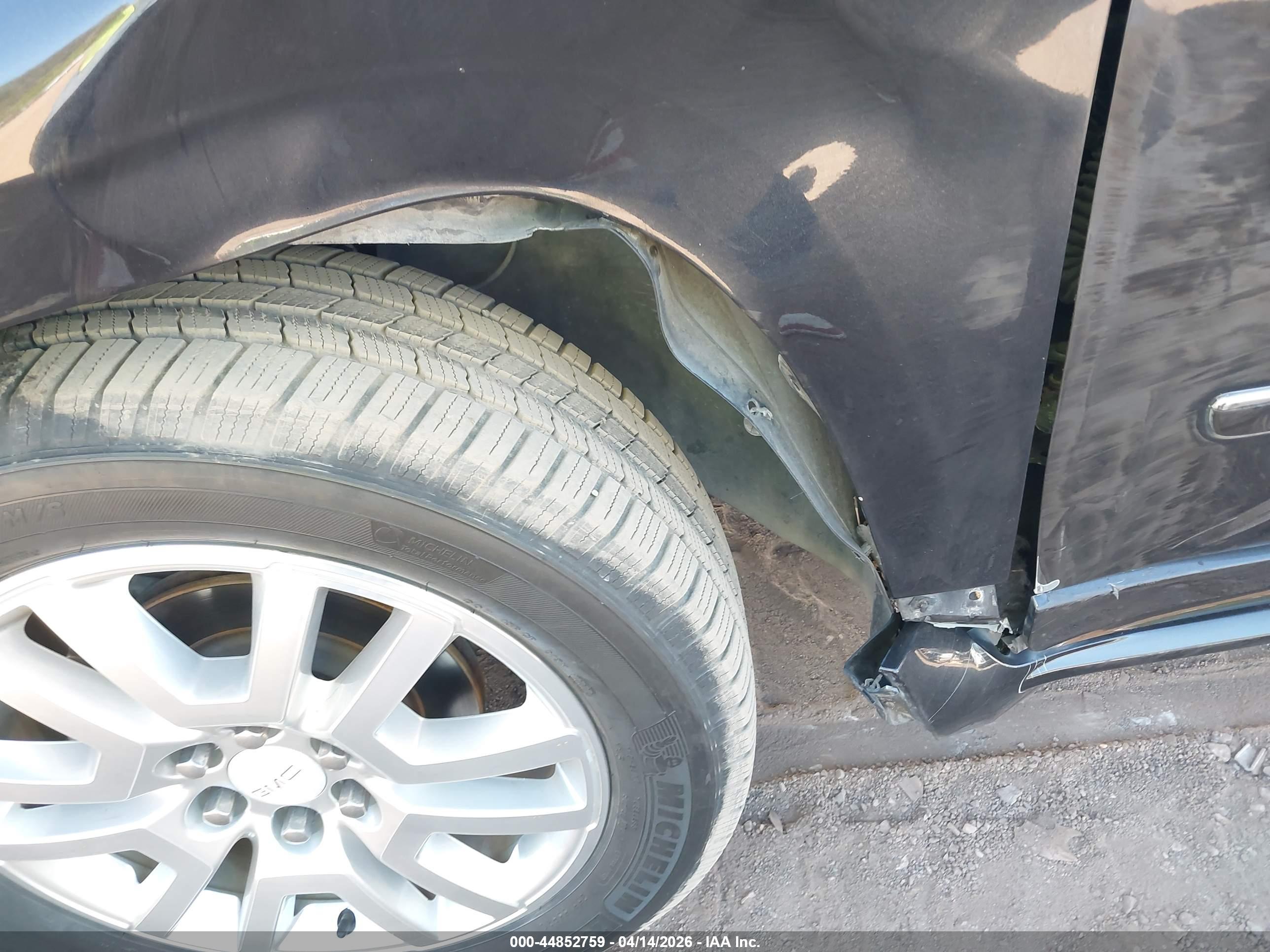 GMC ACADIA image 6