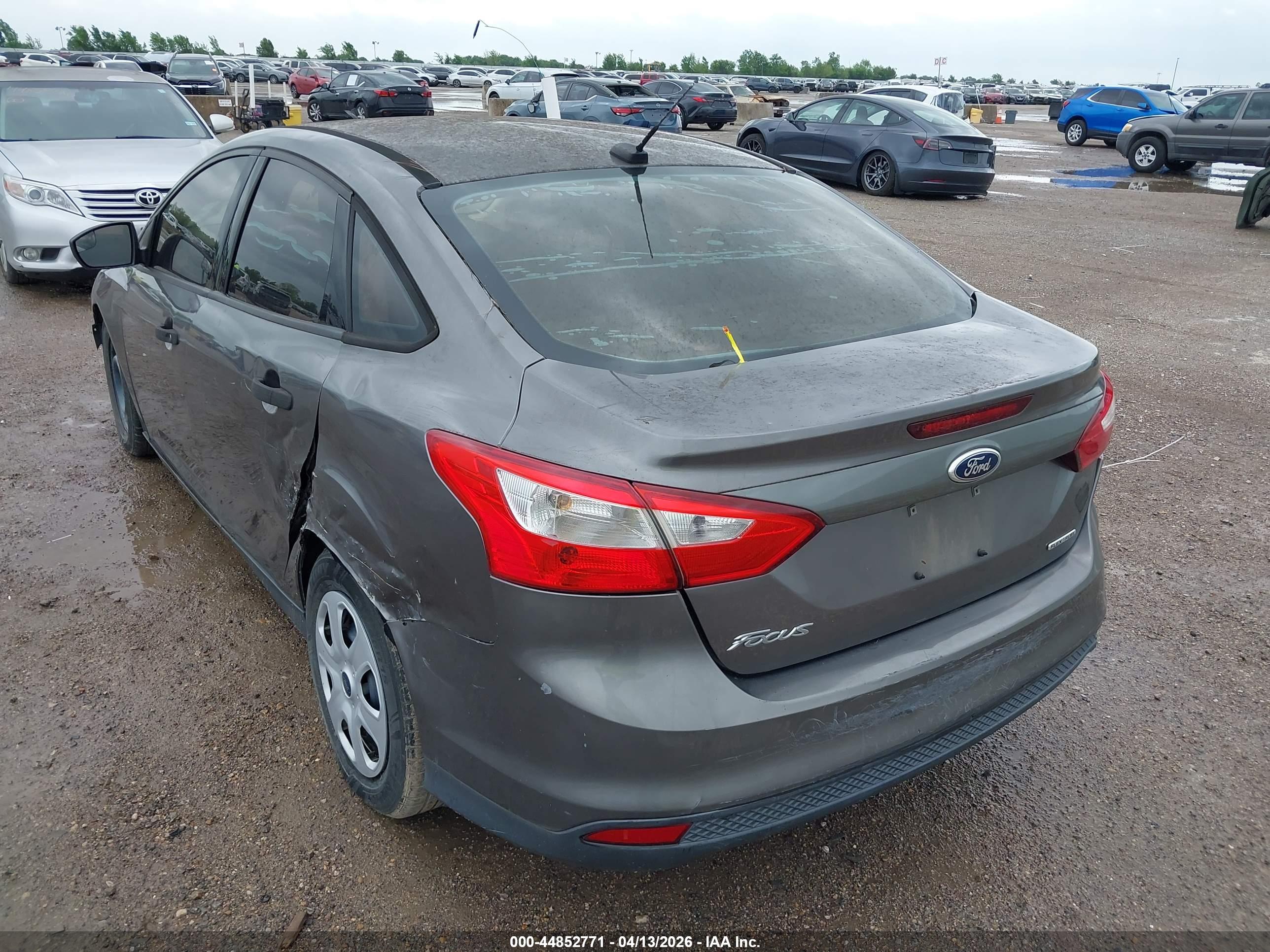 FORD FOCUS image 3