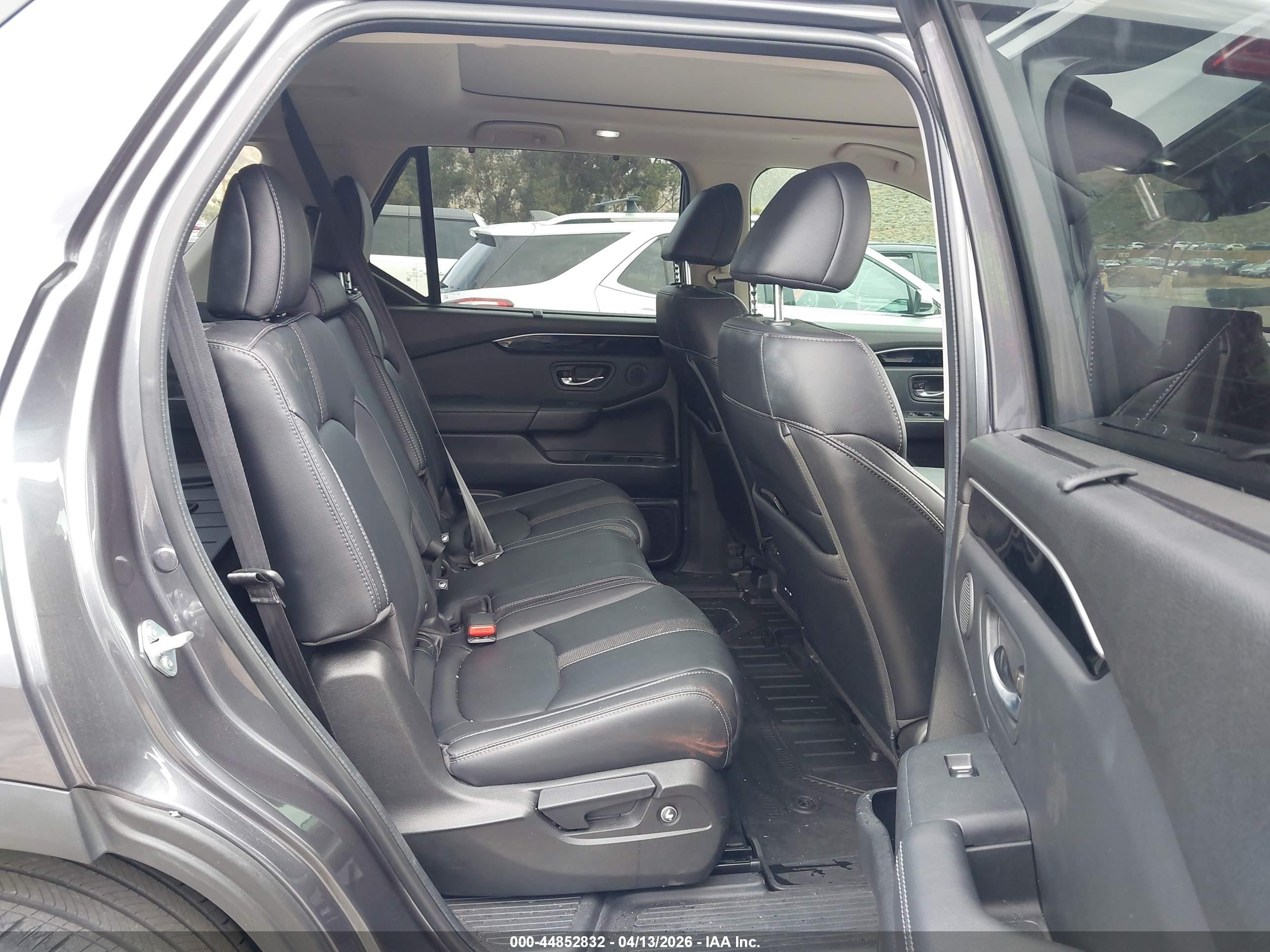 HONDA PILOT image 8