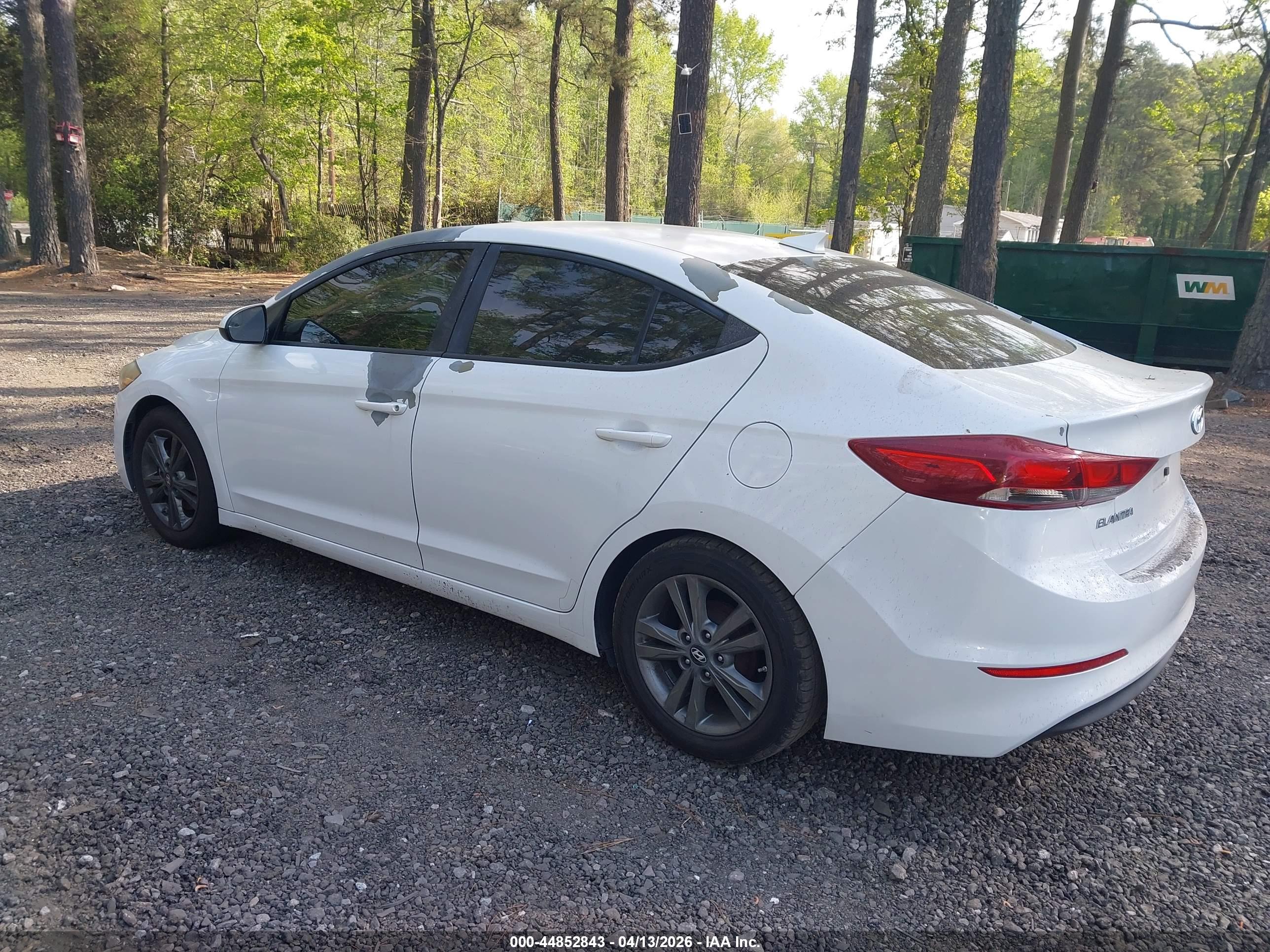 HYUNDAI ELANTRA image 3