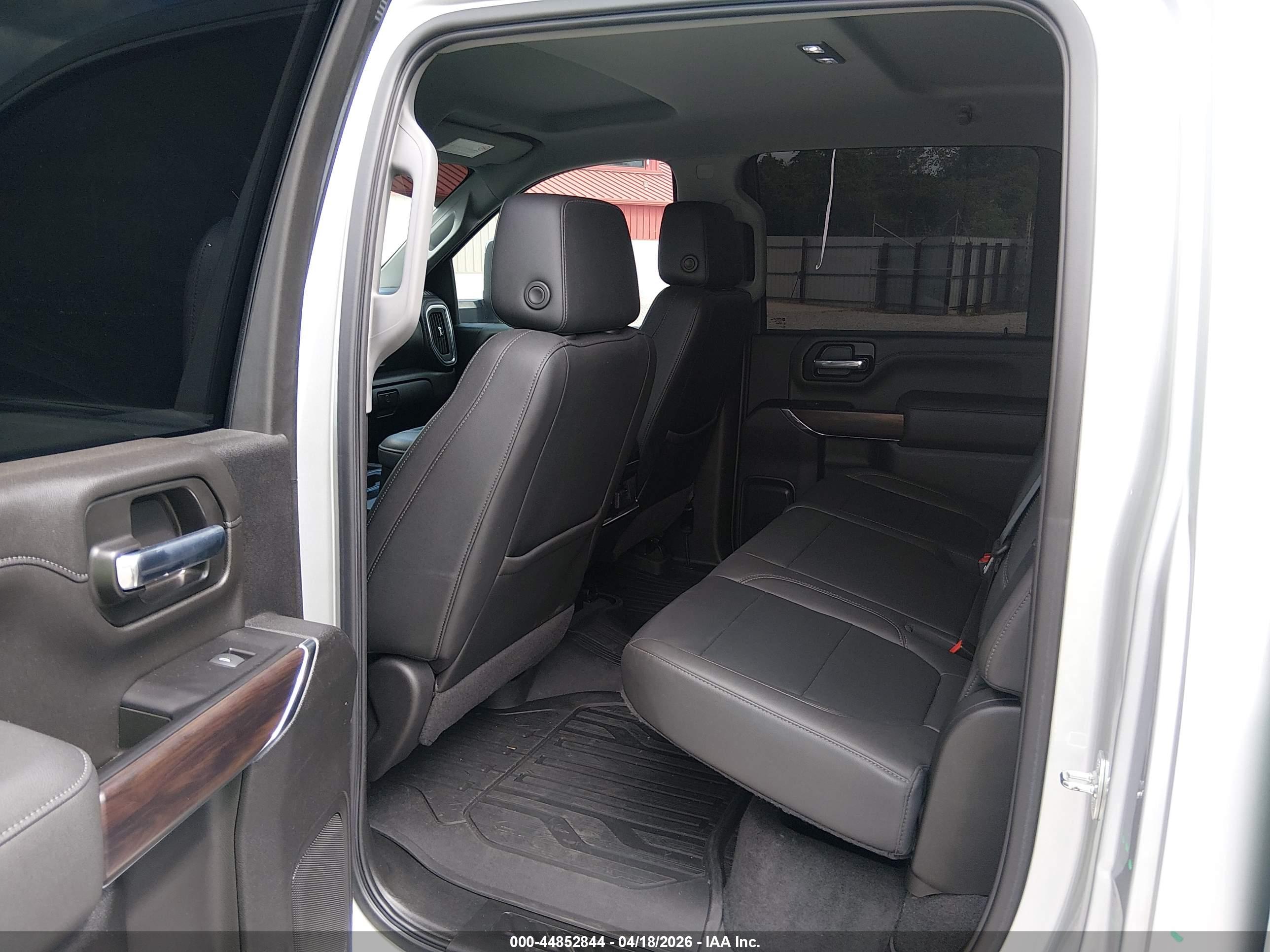 GMC SIERRA image 7