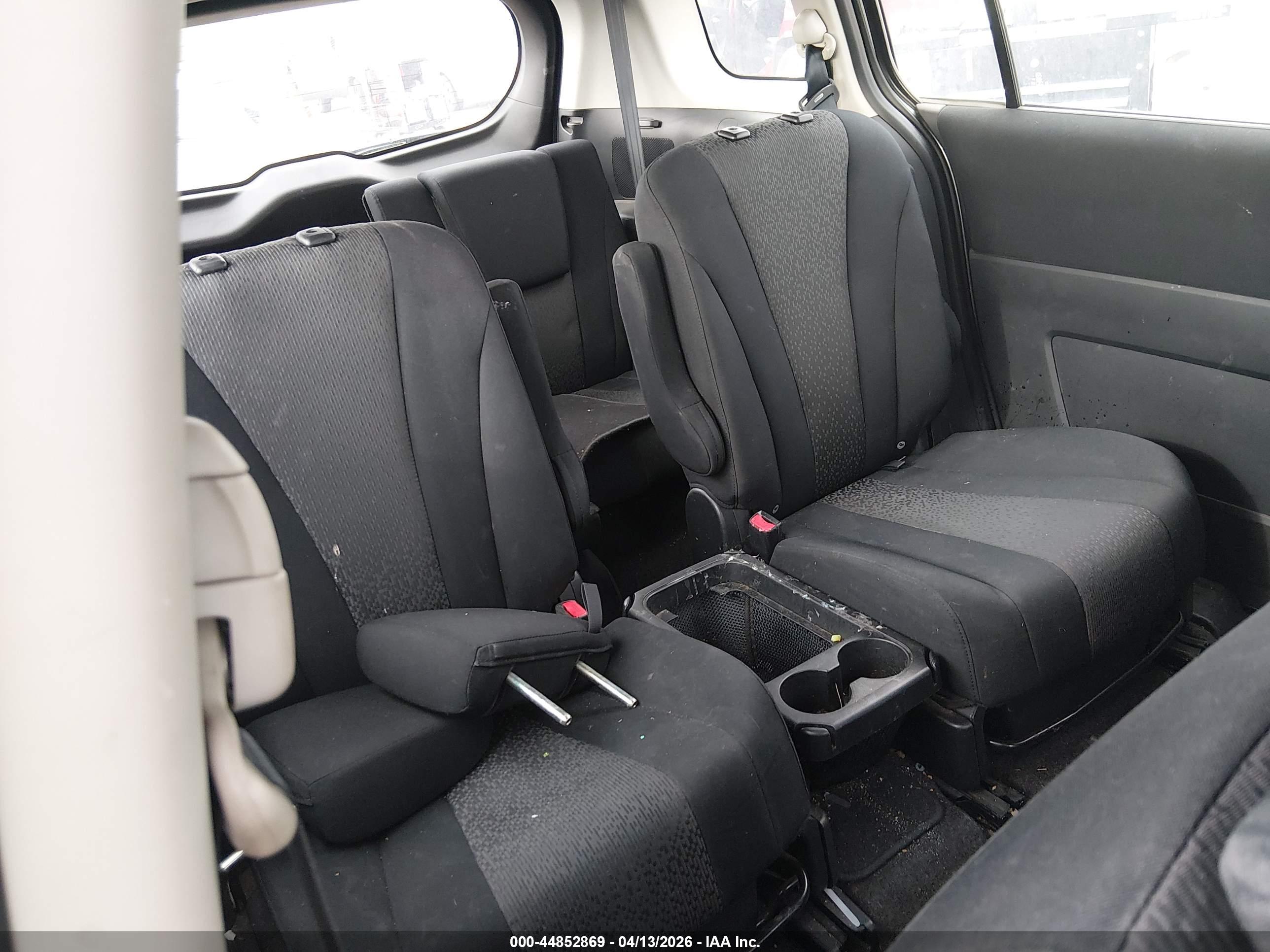 MAZDA MAZDA5 image 8