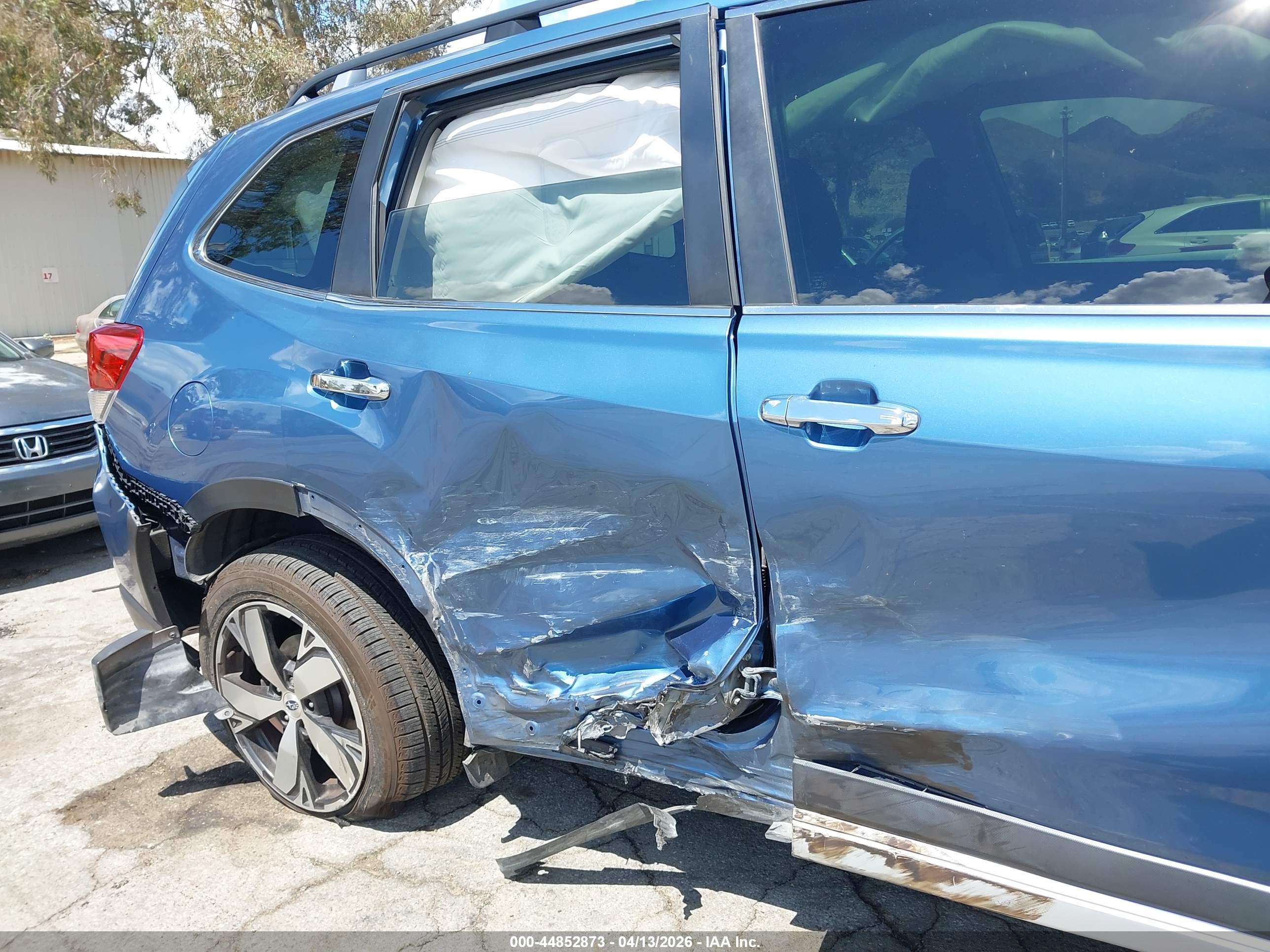 SUBARU FORESTER image 6