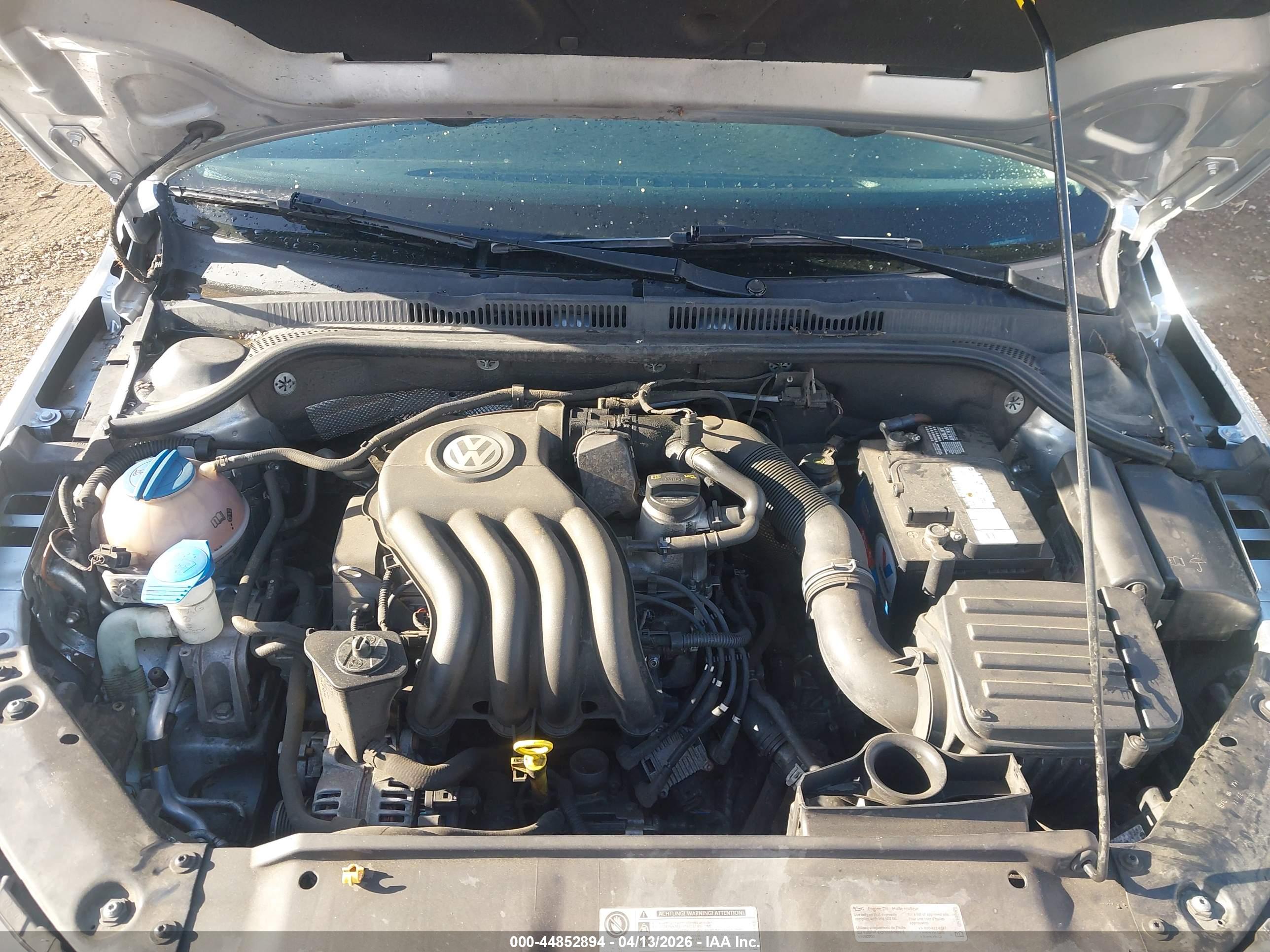 VOLKSWAGEN JETTA image 10