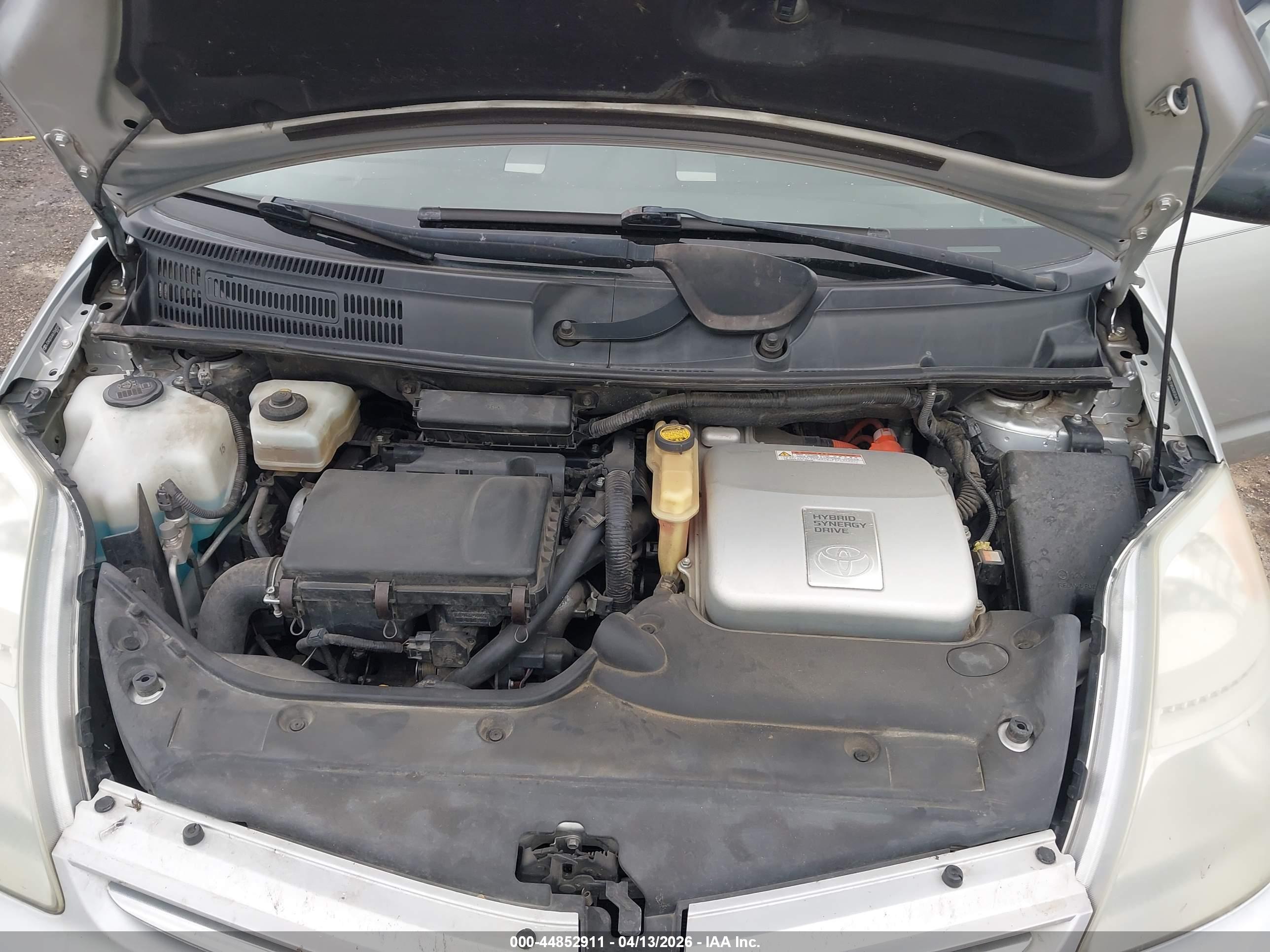 TOYOTA PRIUS image 10