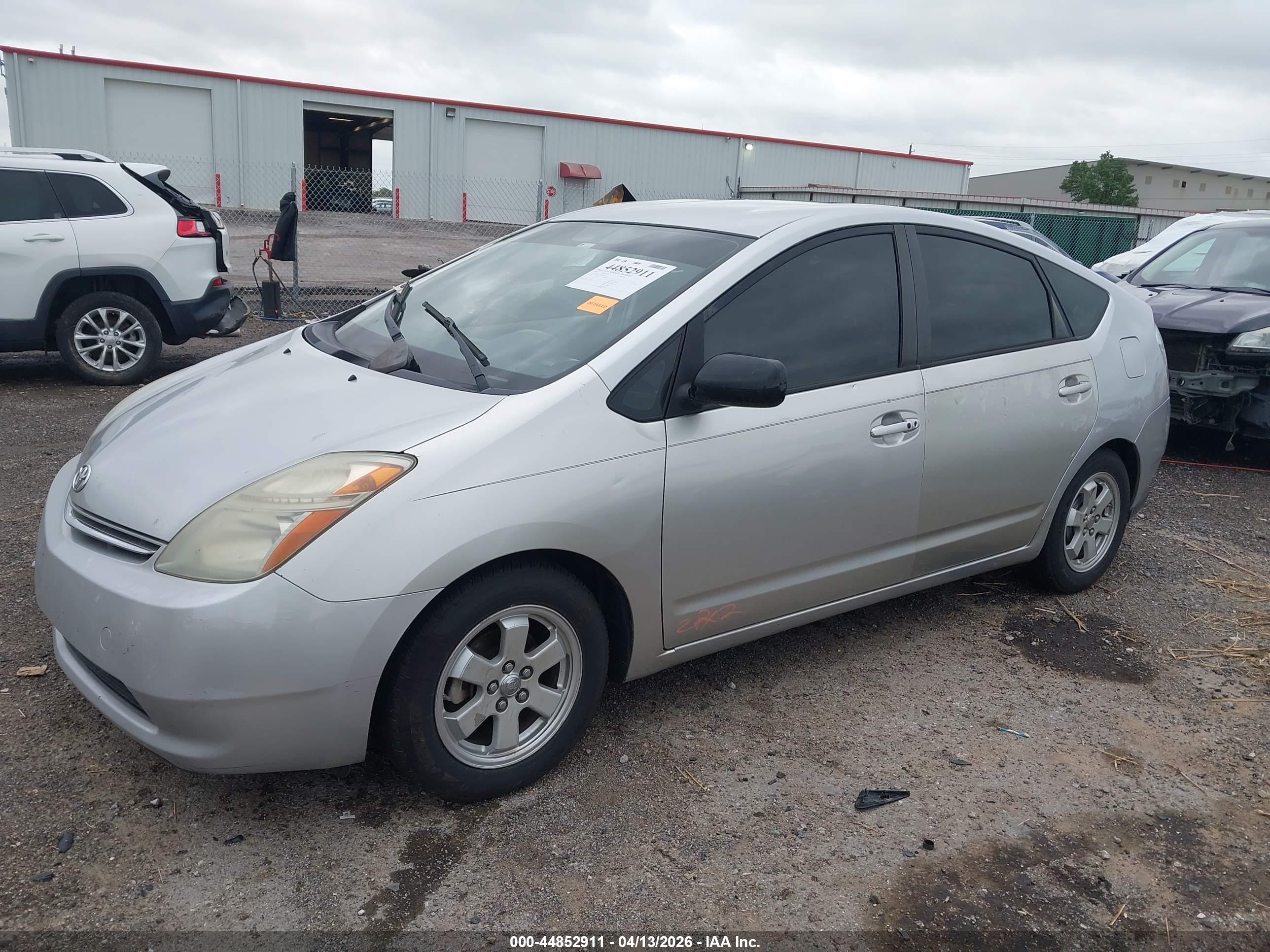 TOYOTA PRIUS image 2