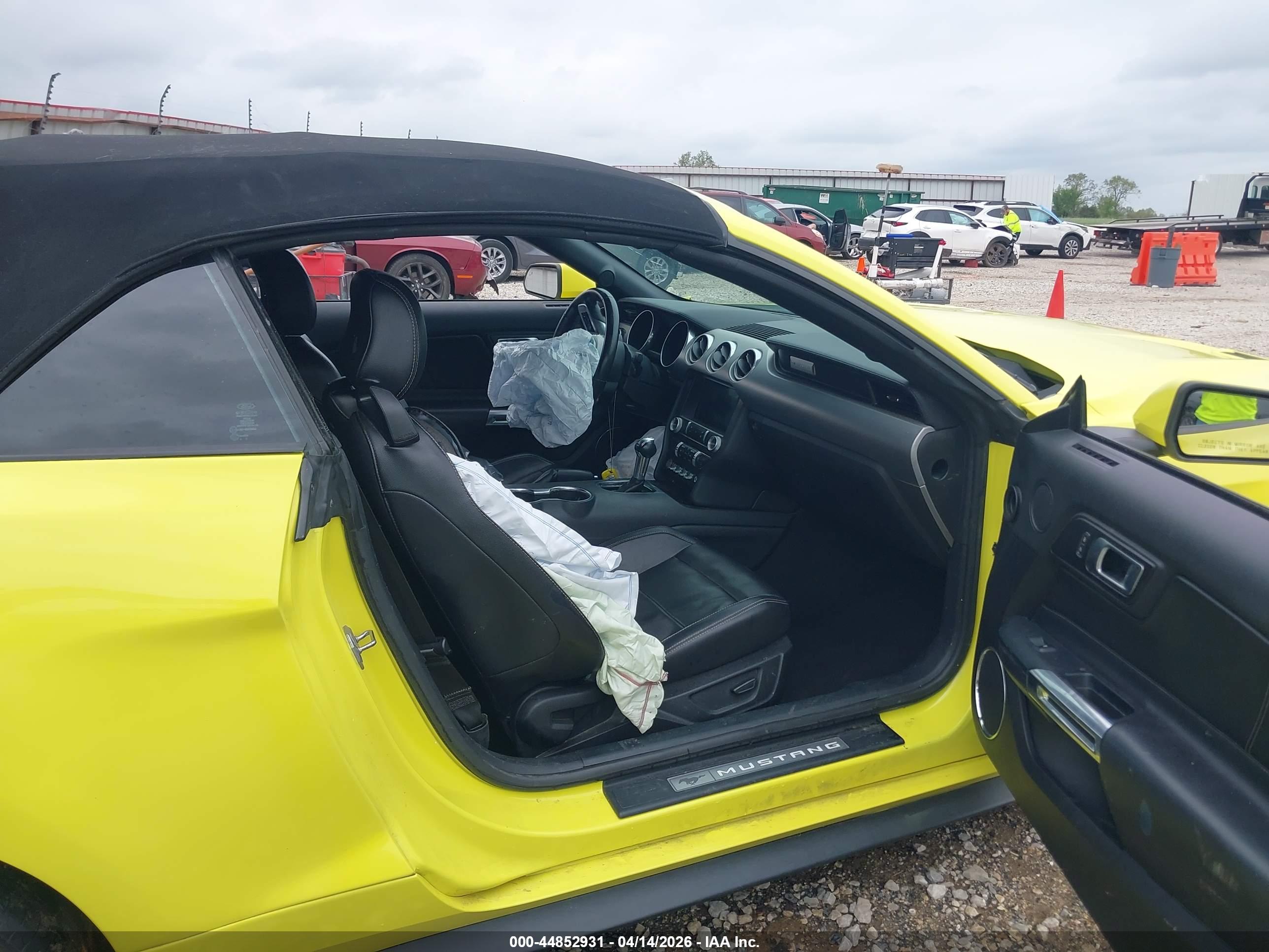 FORD MUSTANG image 5