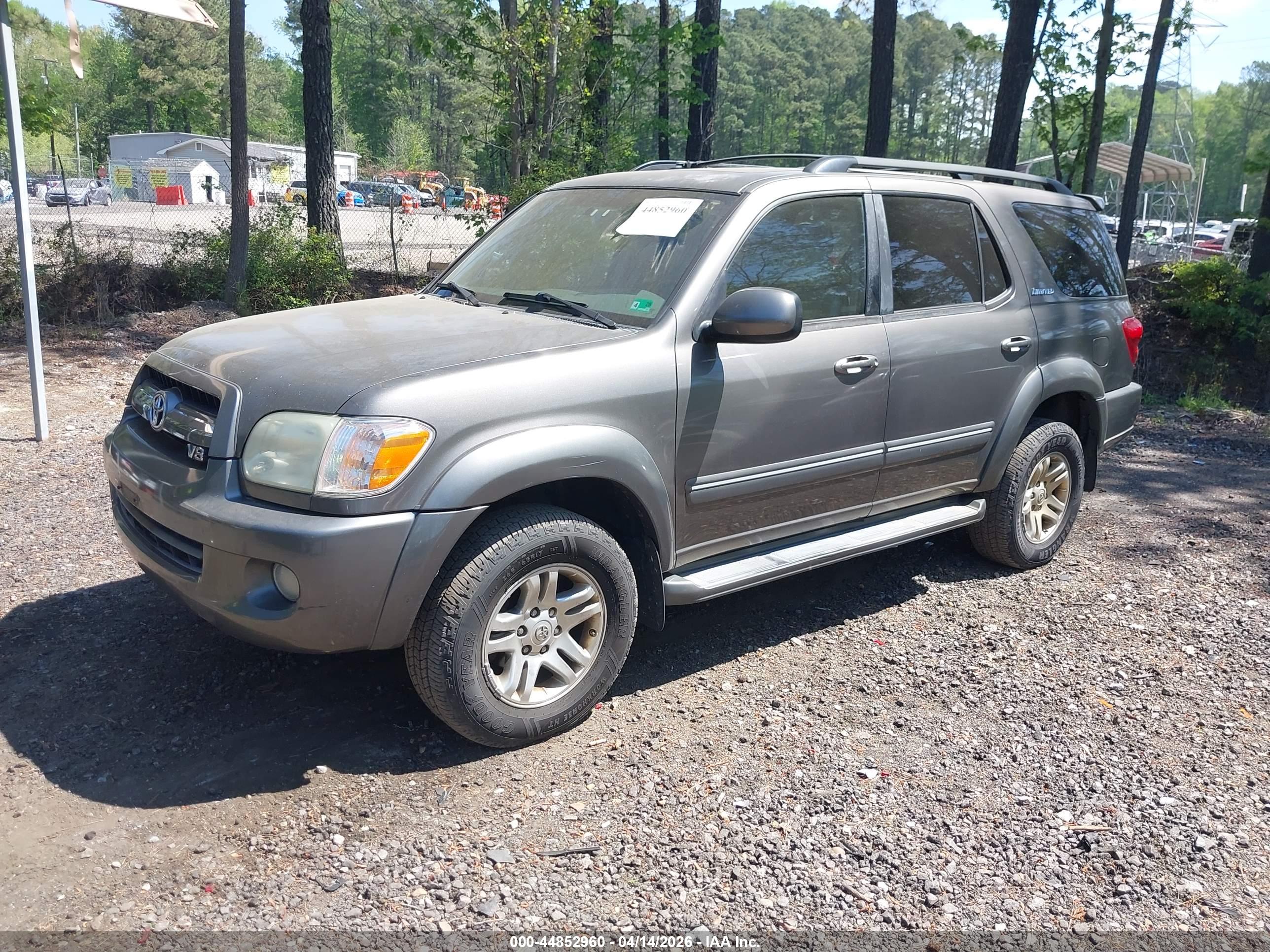 TOYOTA SEQUOIA image 2