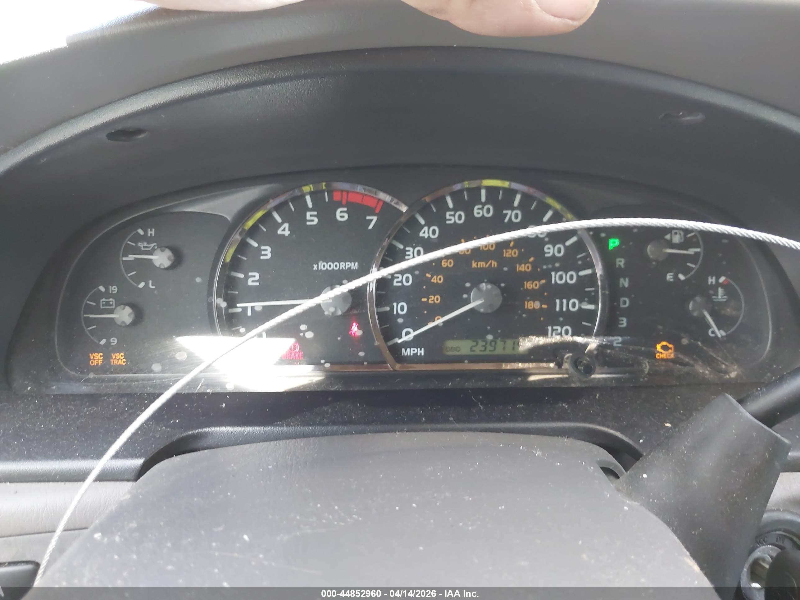 TOYOTA SEQUOIA image 7