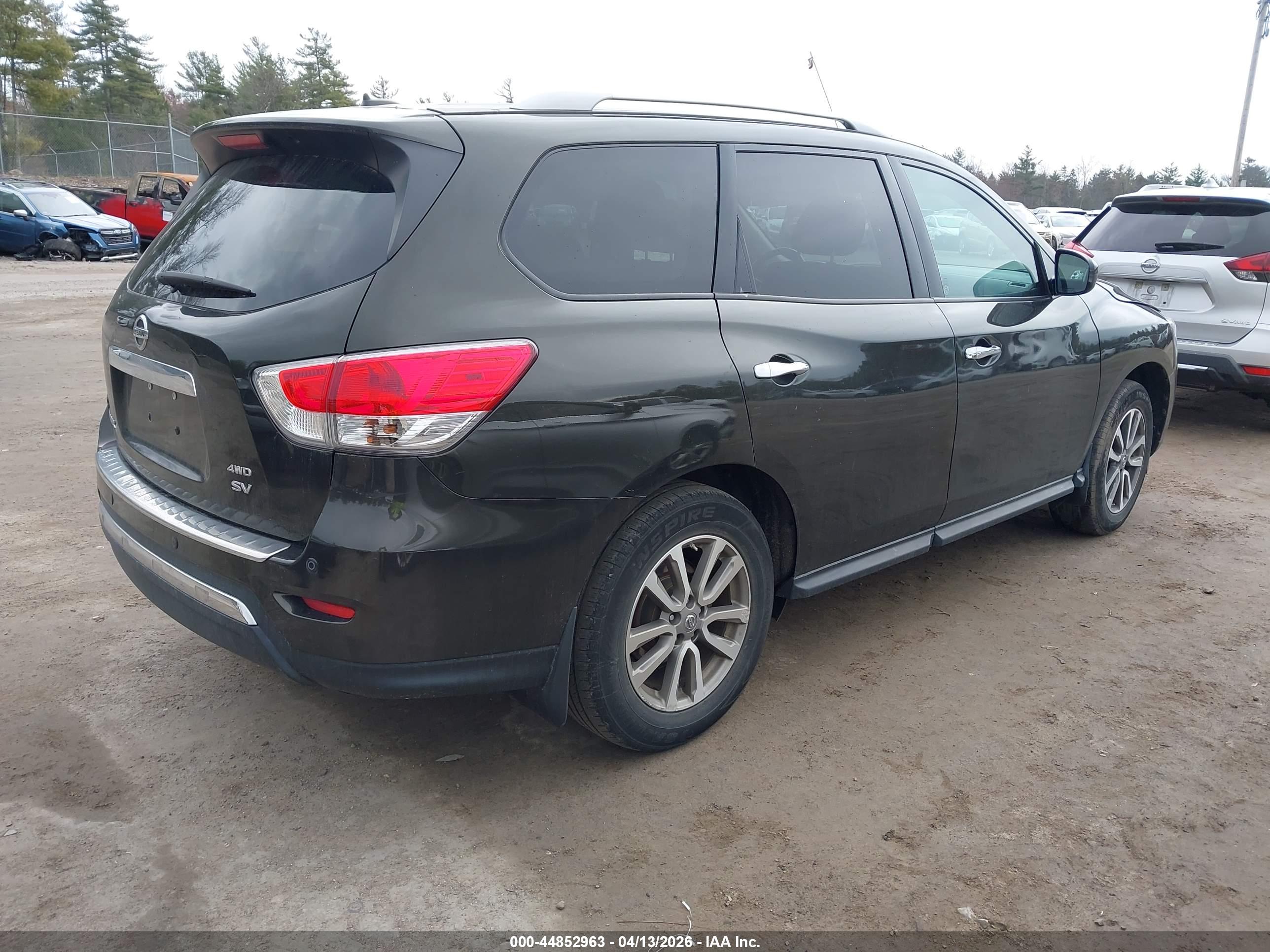 NISSAN PATHFINDER image 4