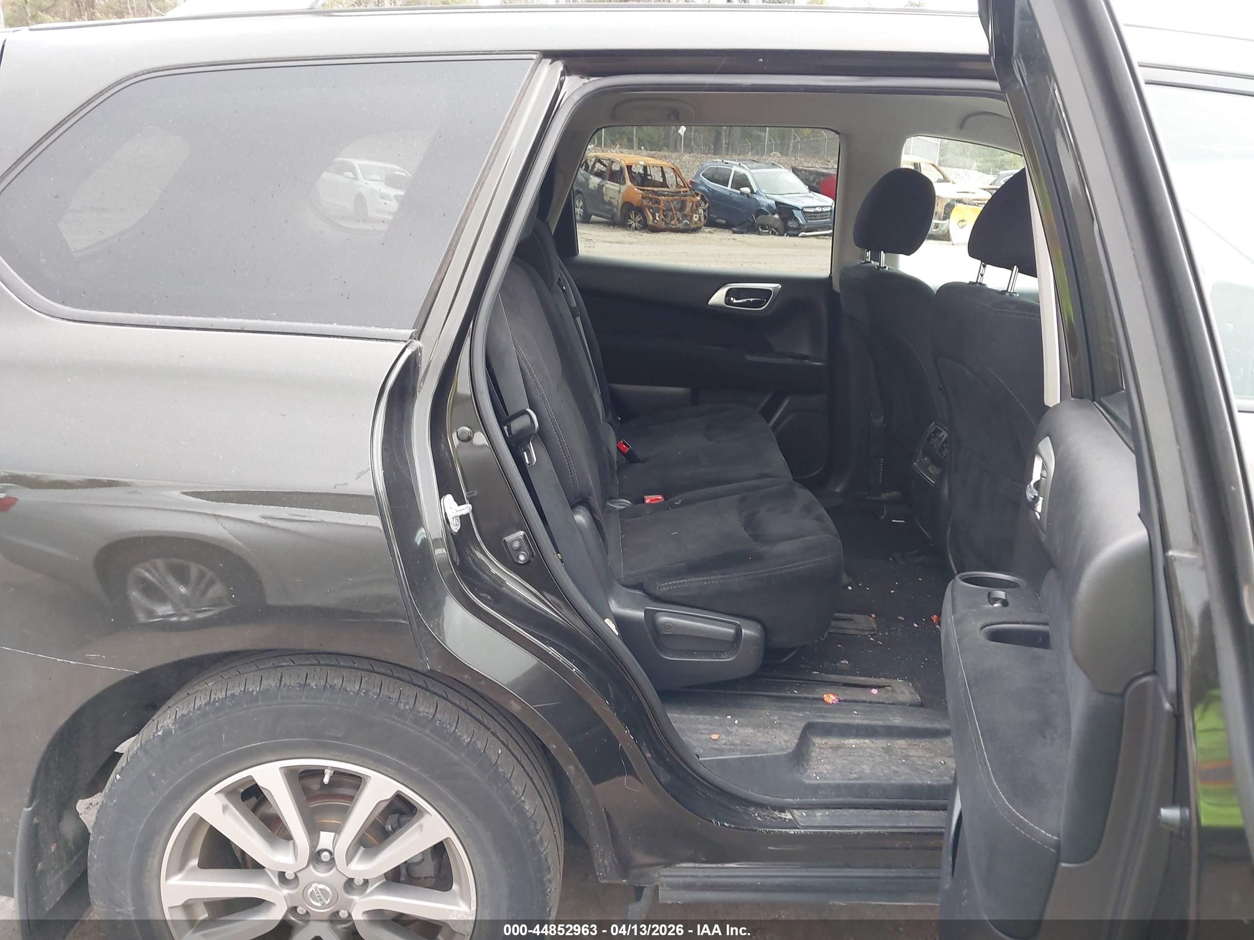 NISSAN PATHFINDER image 8