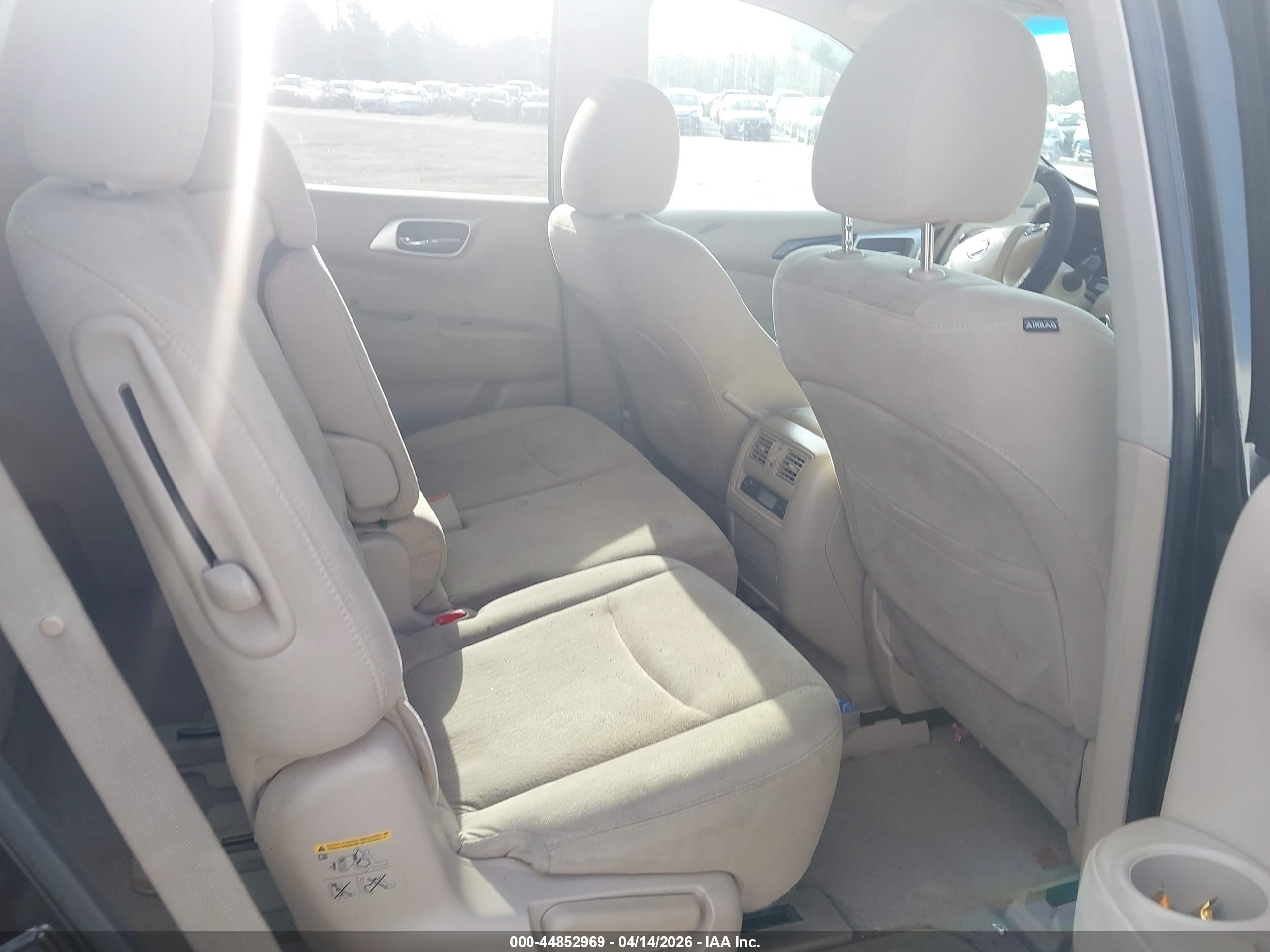 NISSAN PATHFINDER image 8