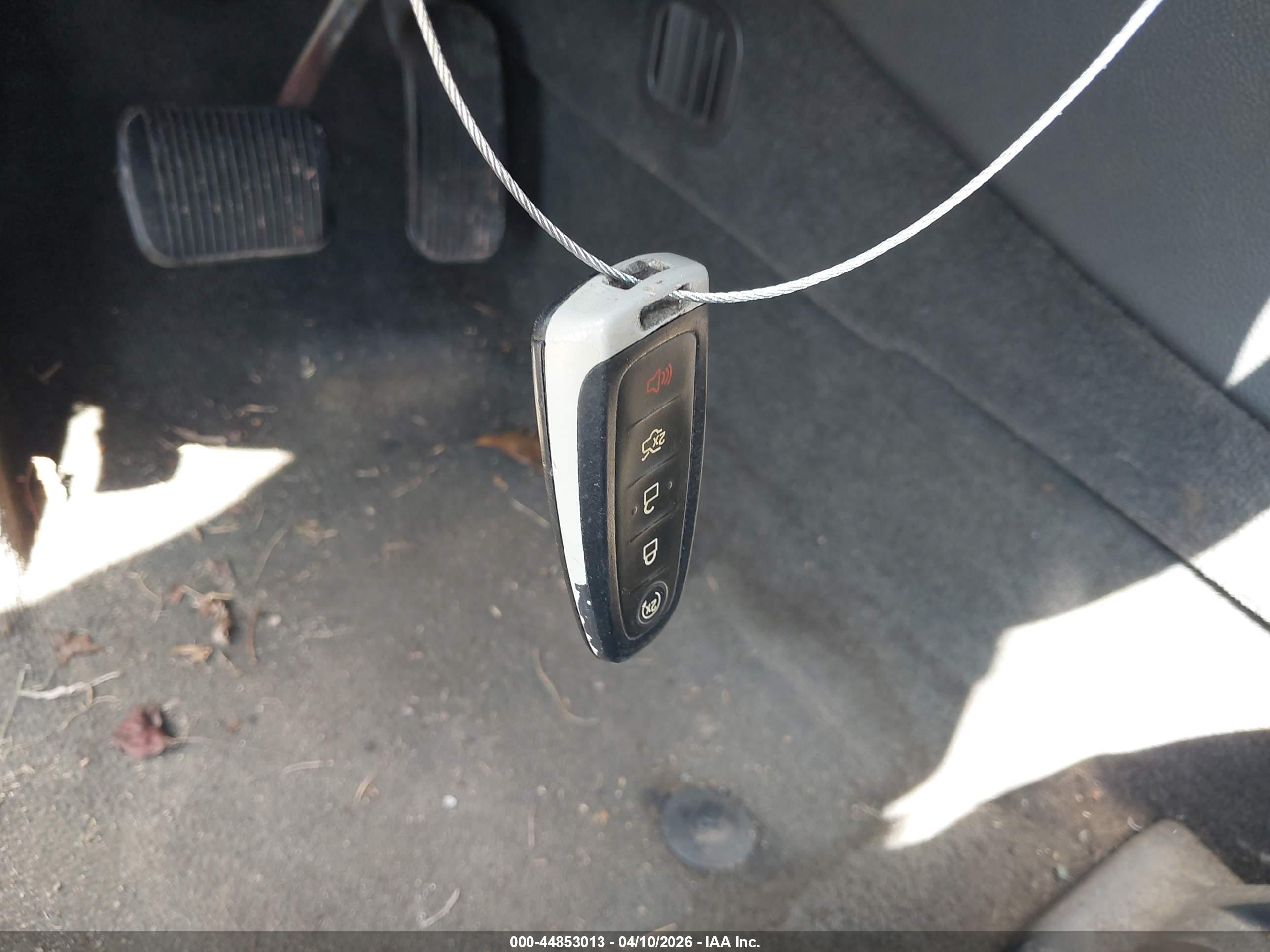 FORD TAURUS image 11