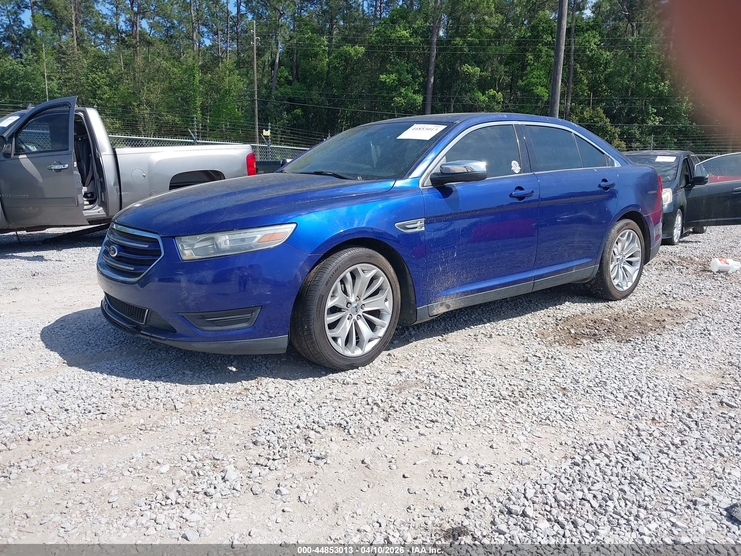 FORD TAURUS image 2