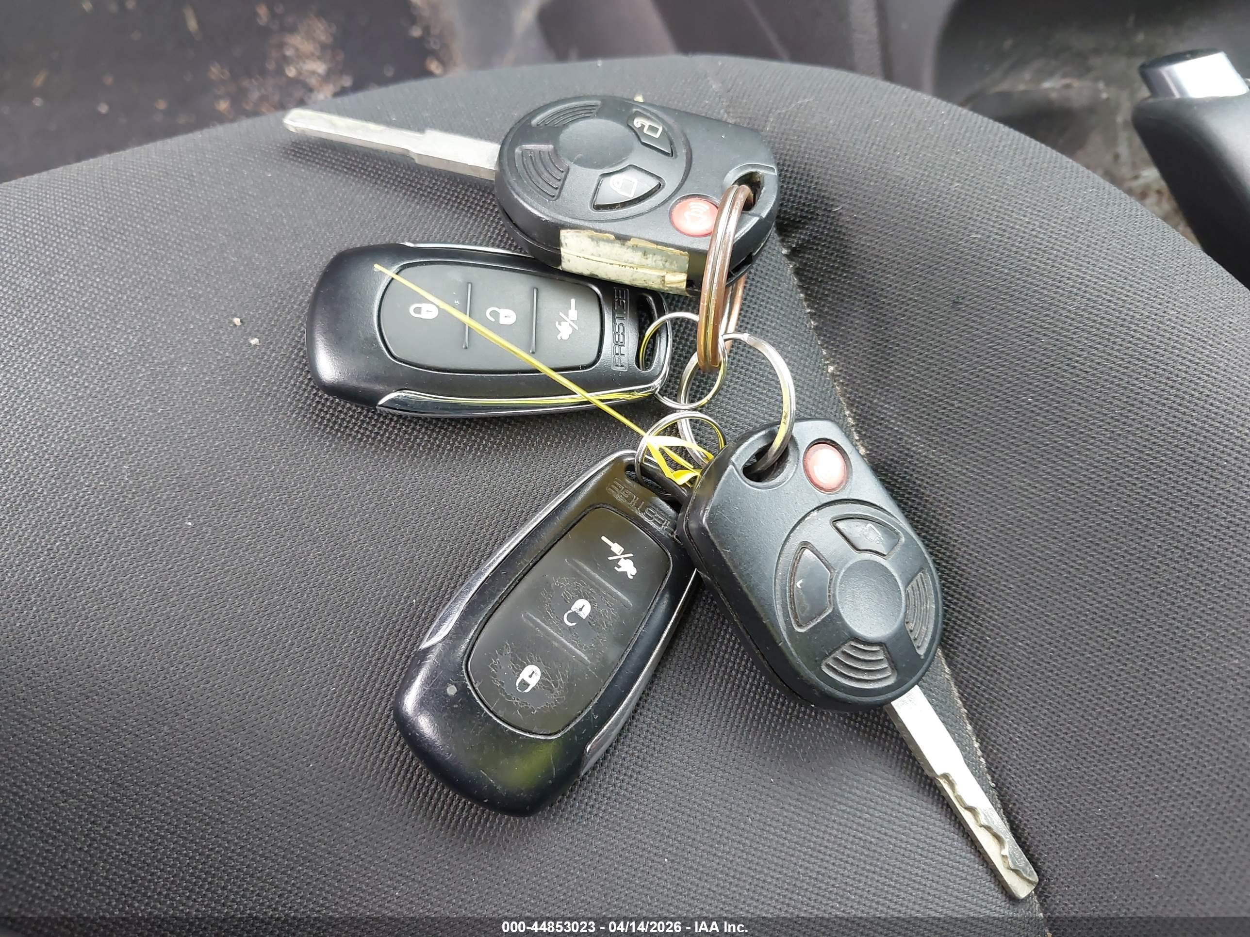 FORD ESCAPE image 11
