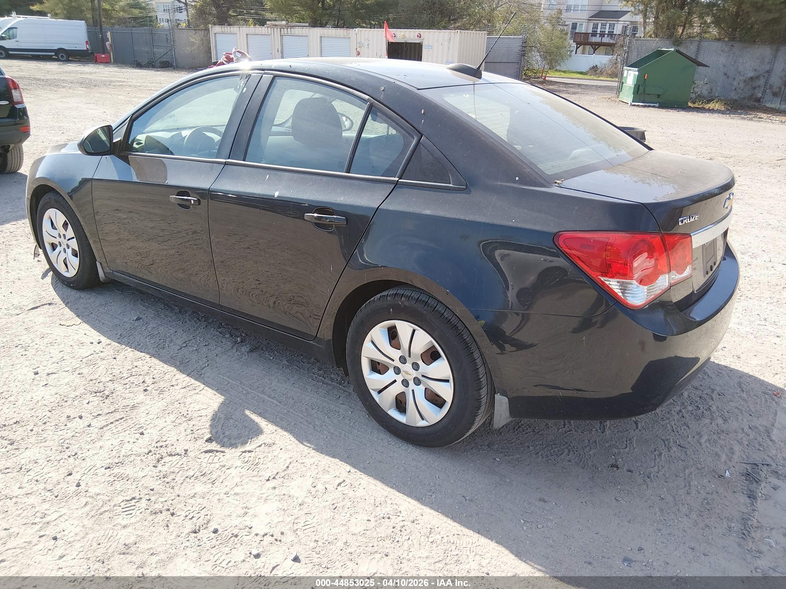 CHEVROLET CRUZE image 3