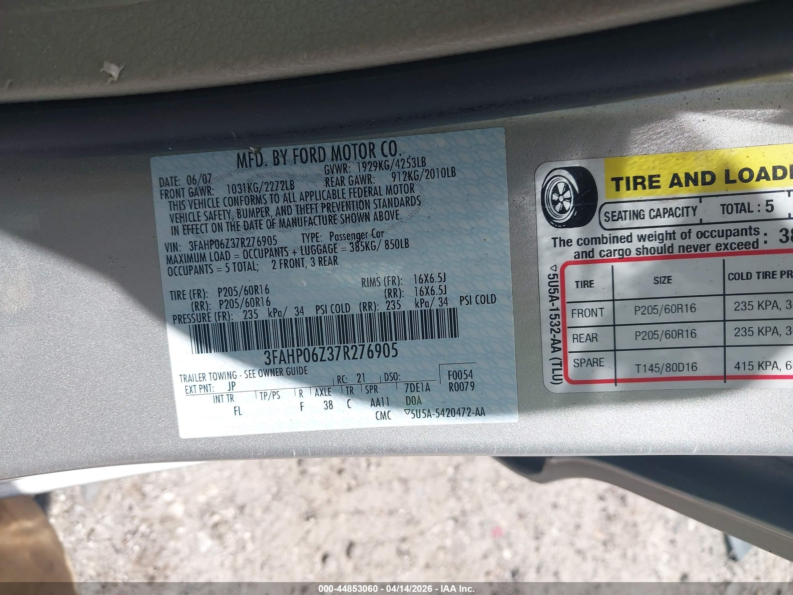 FORD FUSION image 9