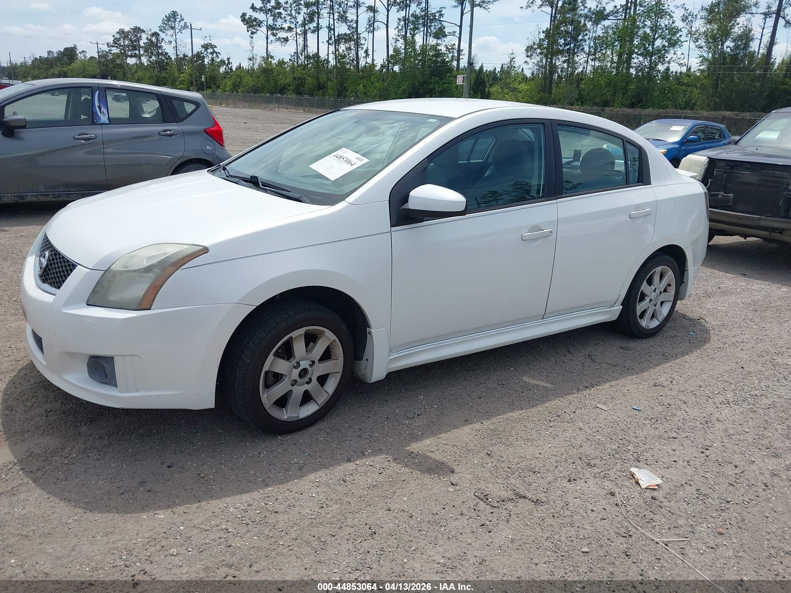 NISSAN SENTRA image 2