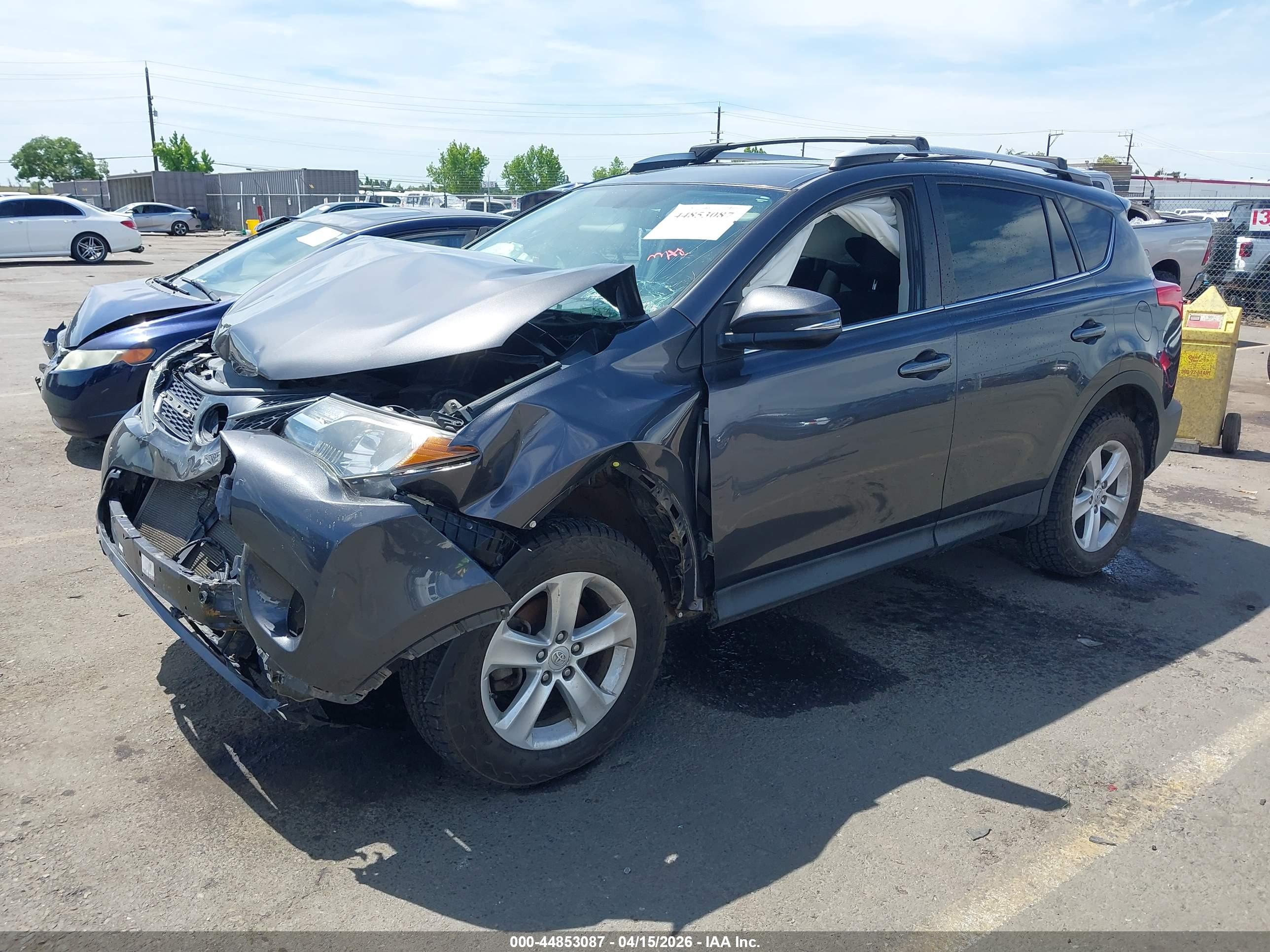 TOYOTA RAV4 image 2