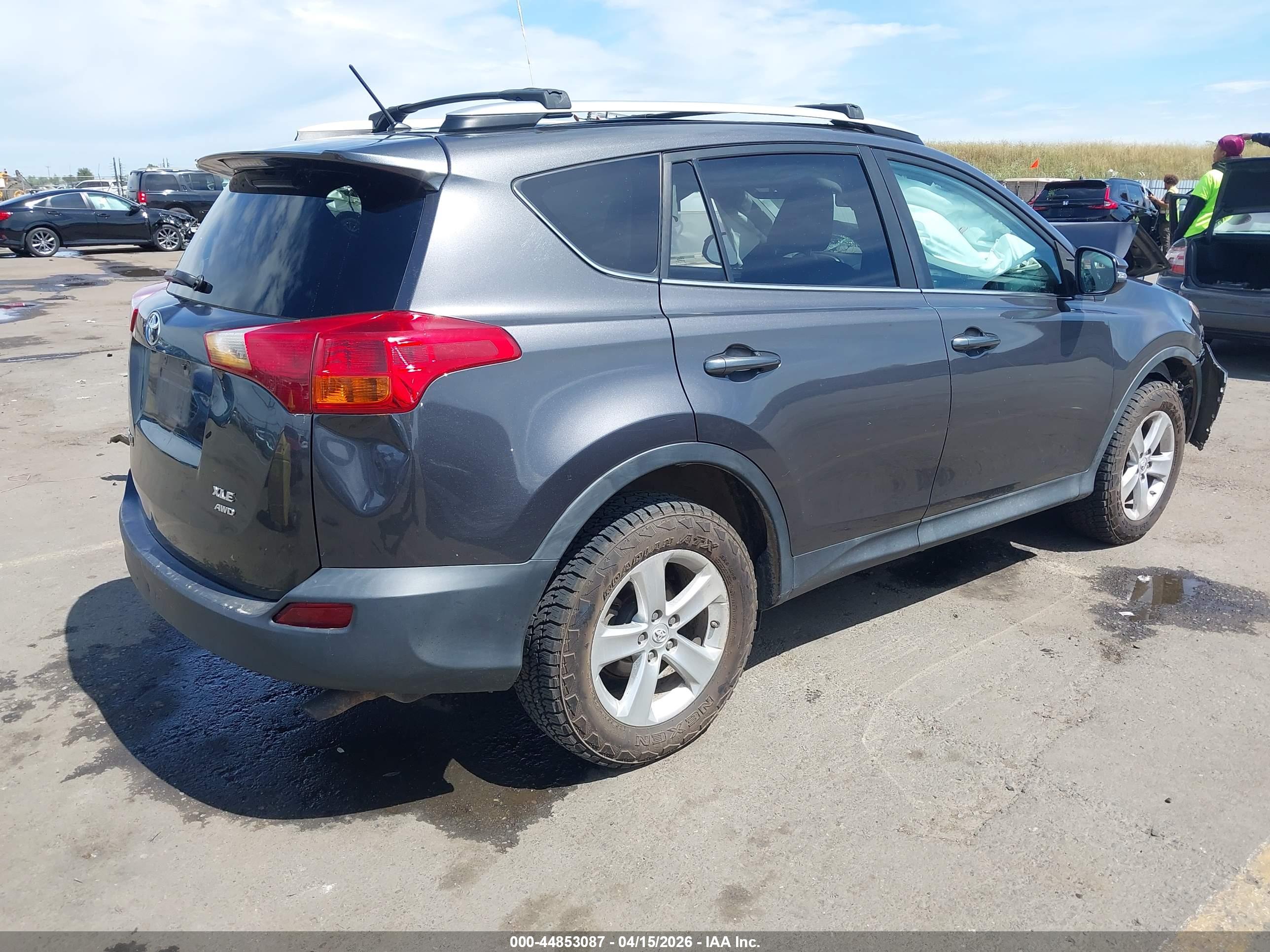 TOYOTA RAV4 image 4