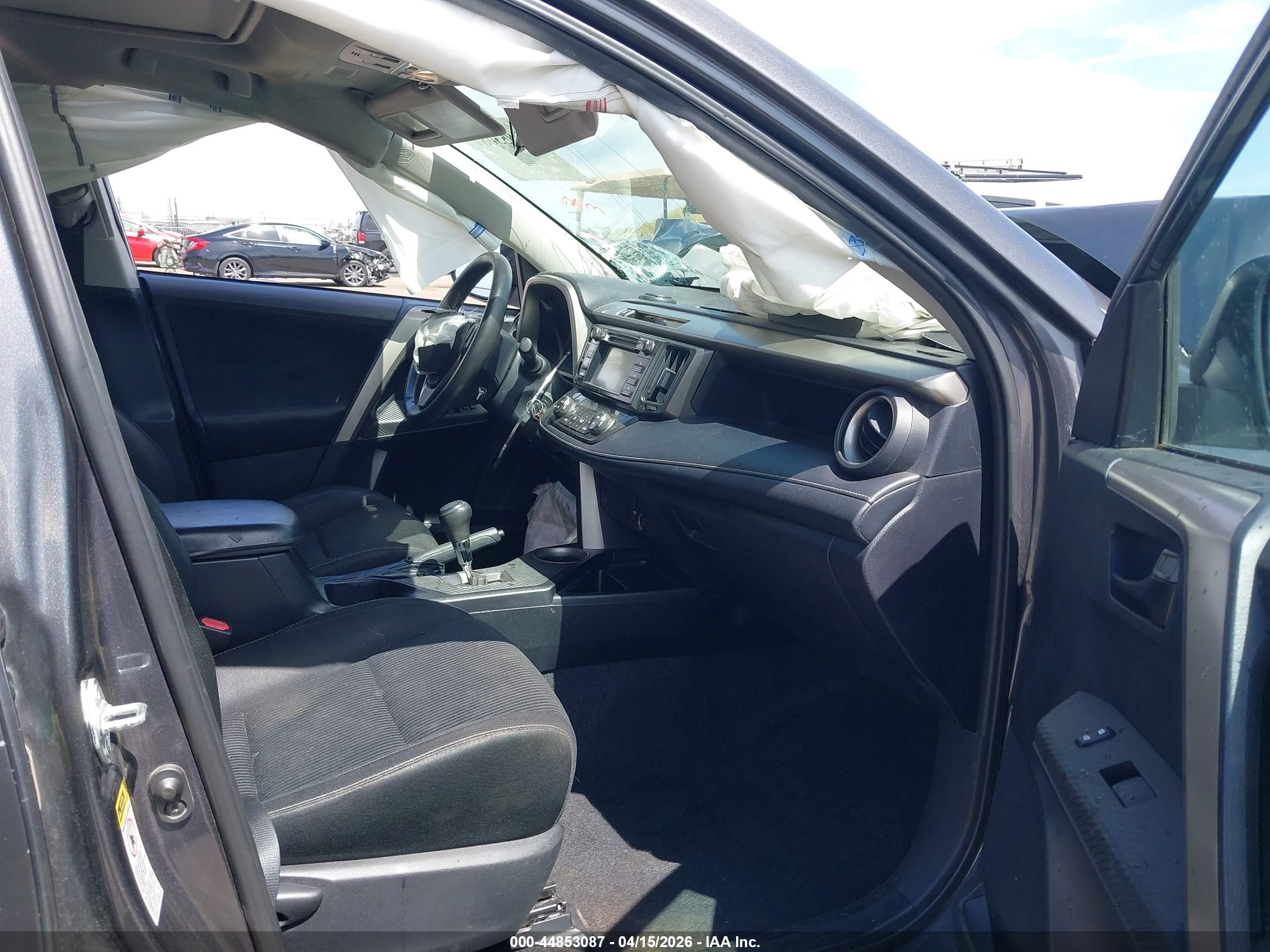 TOYOTA RAV4 image 5