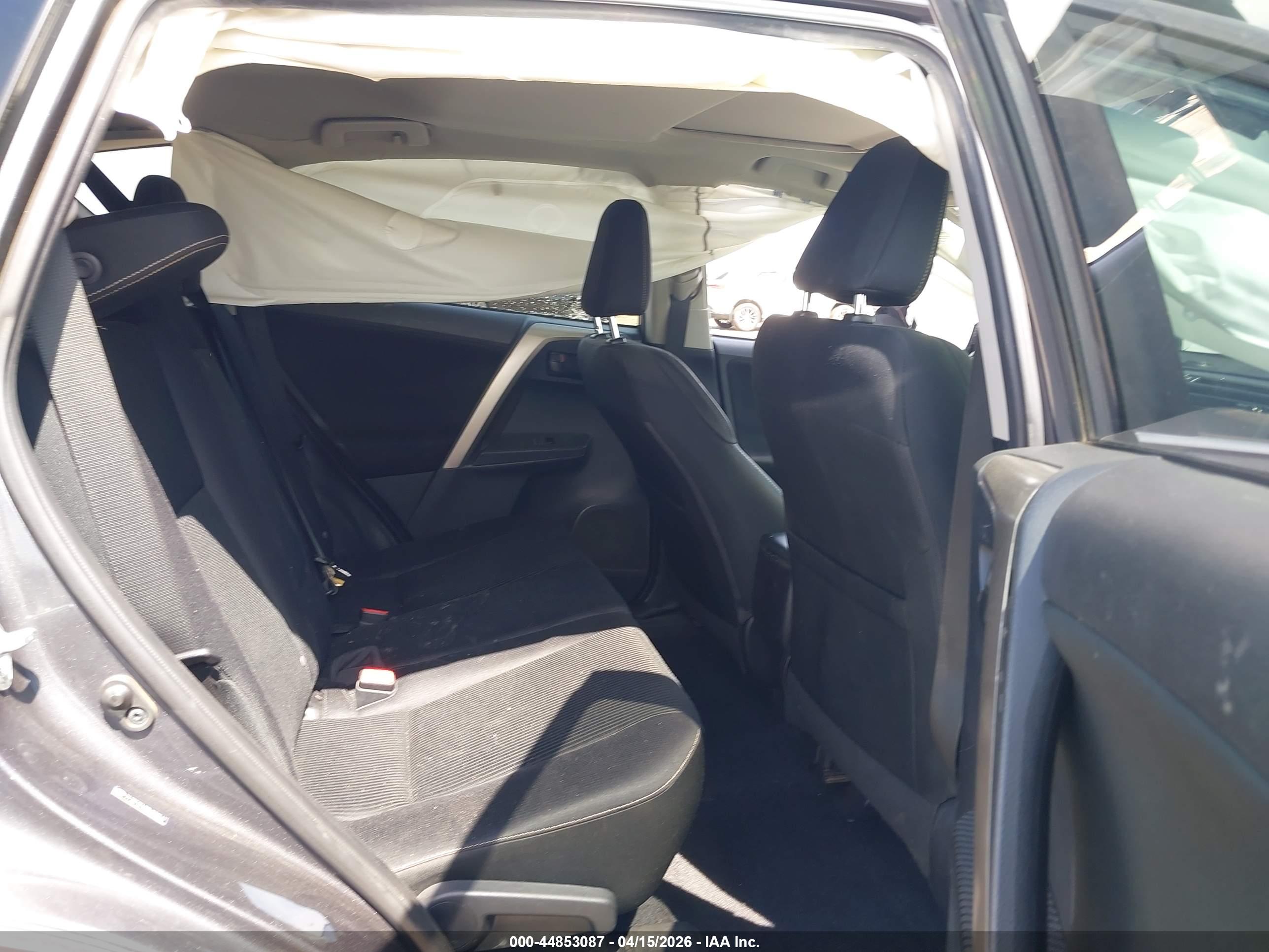 TOYOTA RAV4 image 8