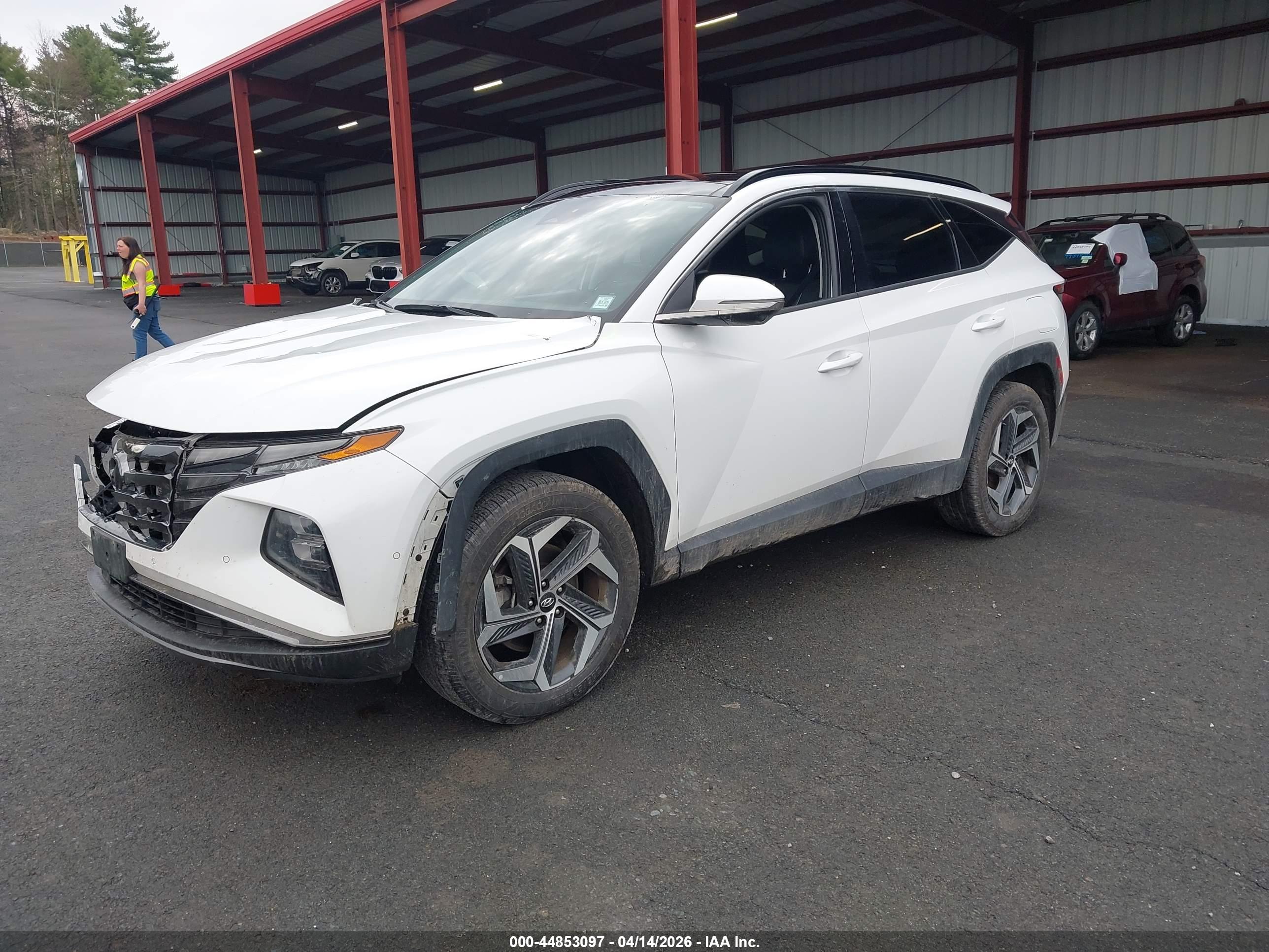 HYUNDAI TUCSON image 2