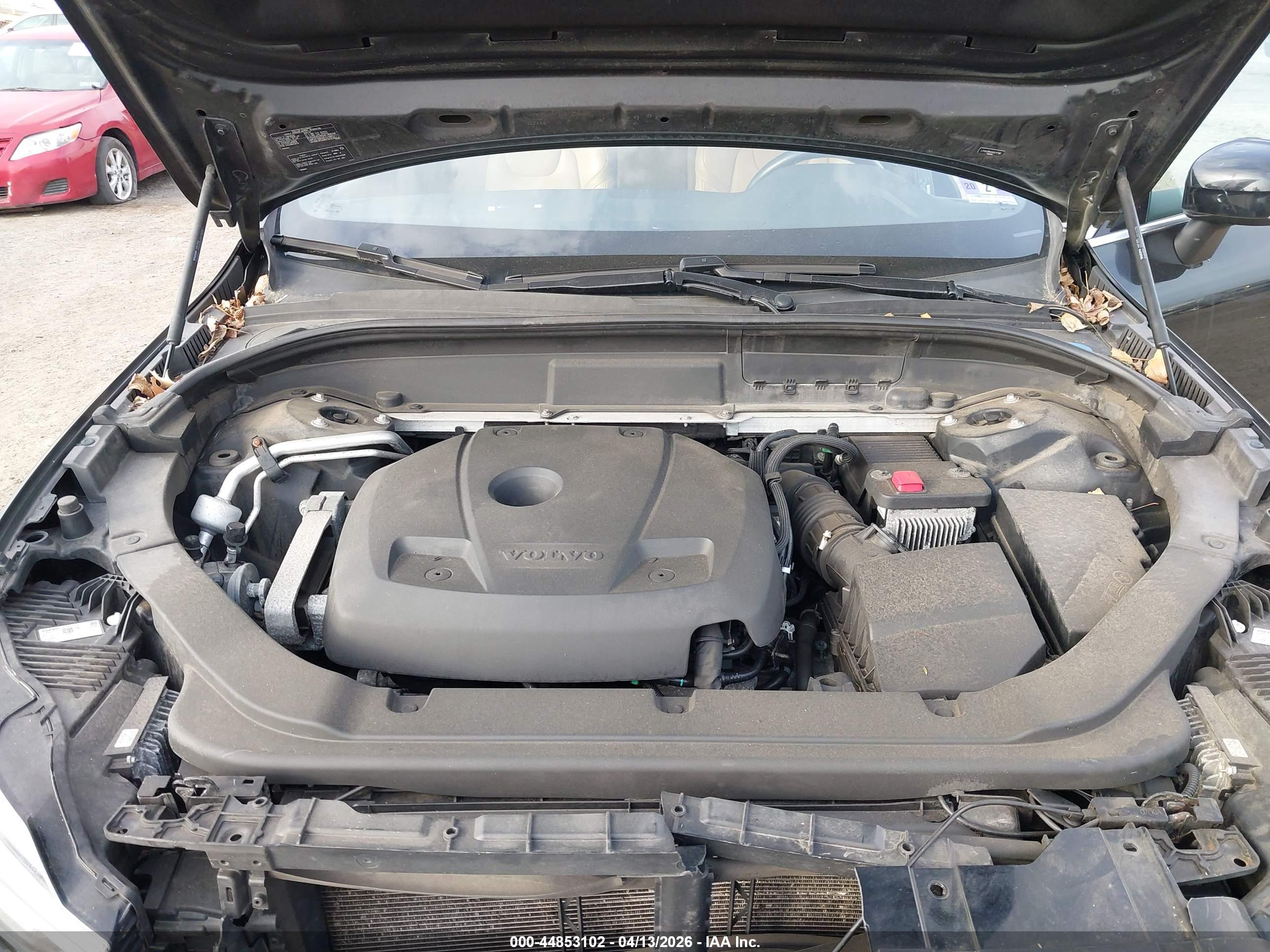 VOLVO XC60 image 10