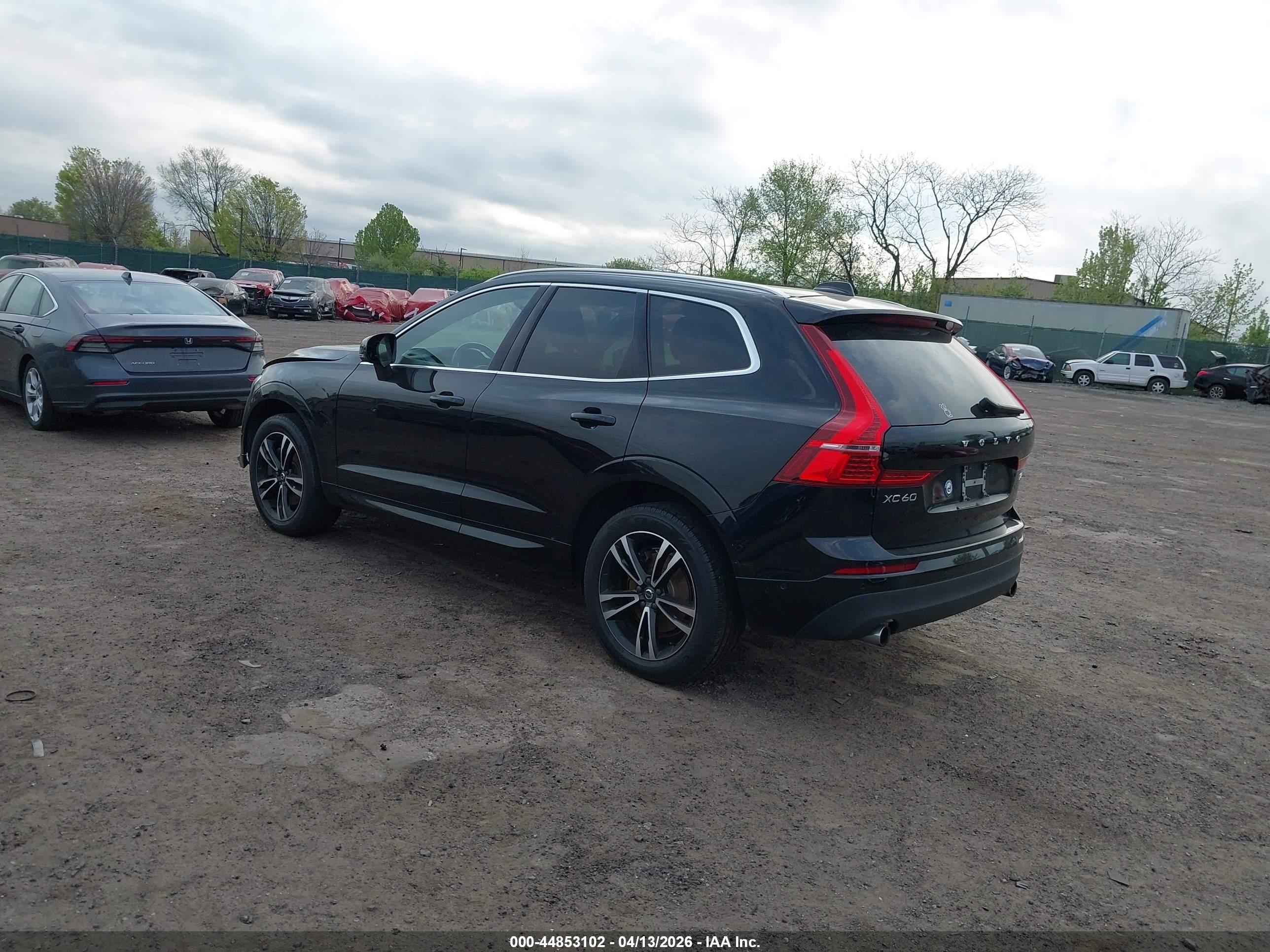 VOLVO XC60 image 3