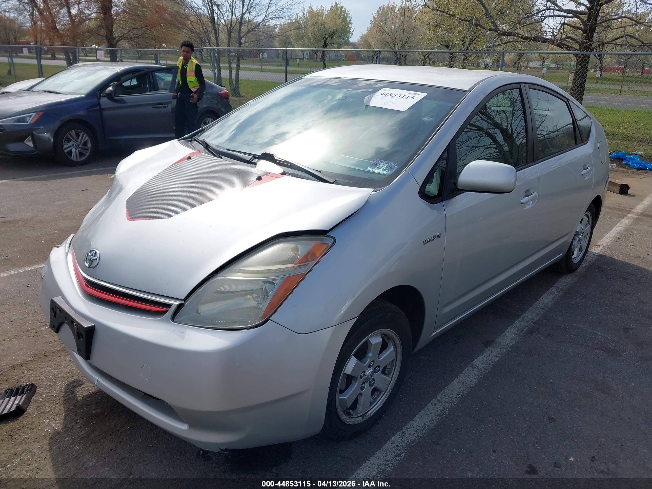 TOYOTA PRIUS image 2