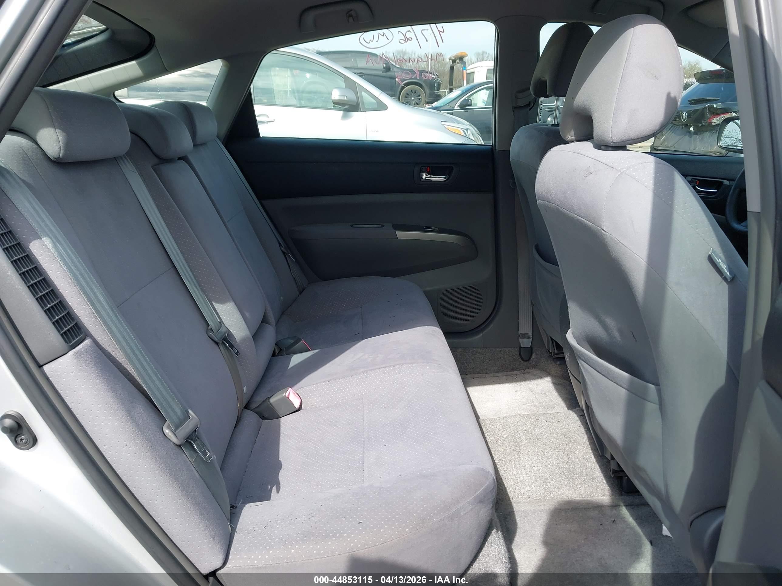 TOYOTA PRIUS image 8