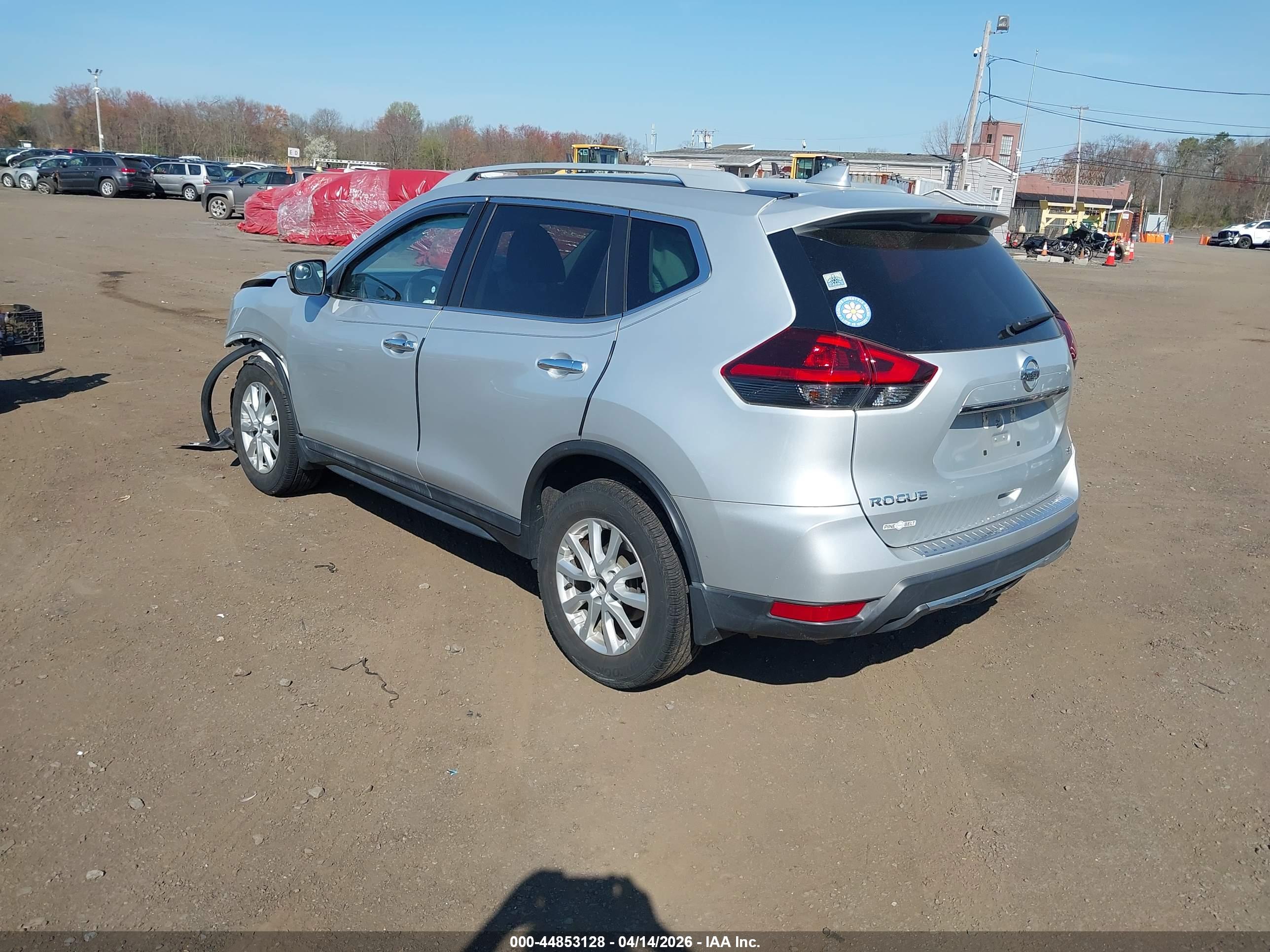 NISSAN ROGUE image 3