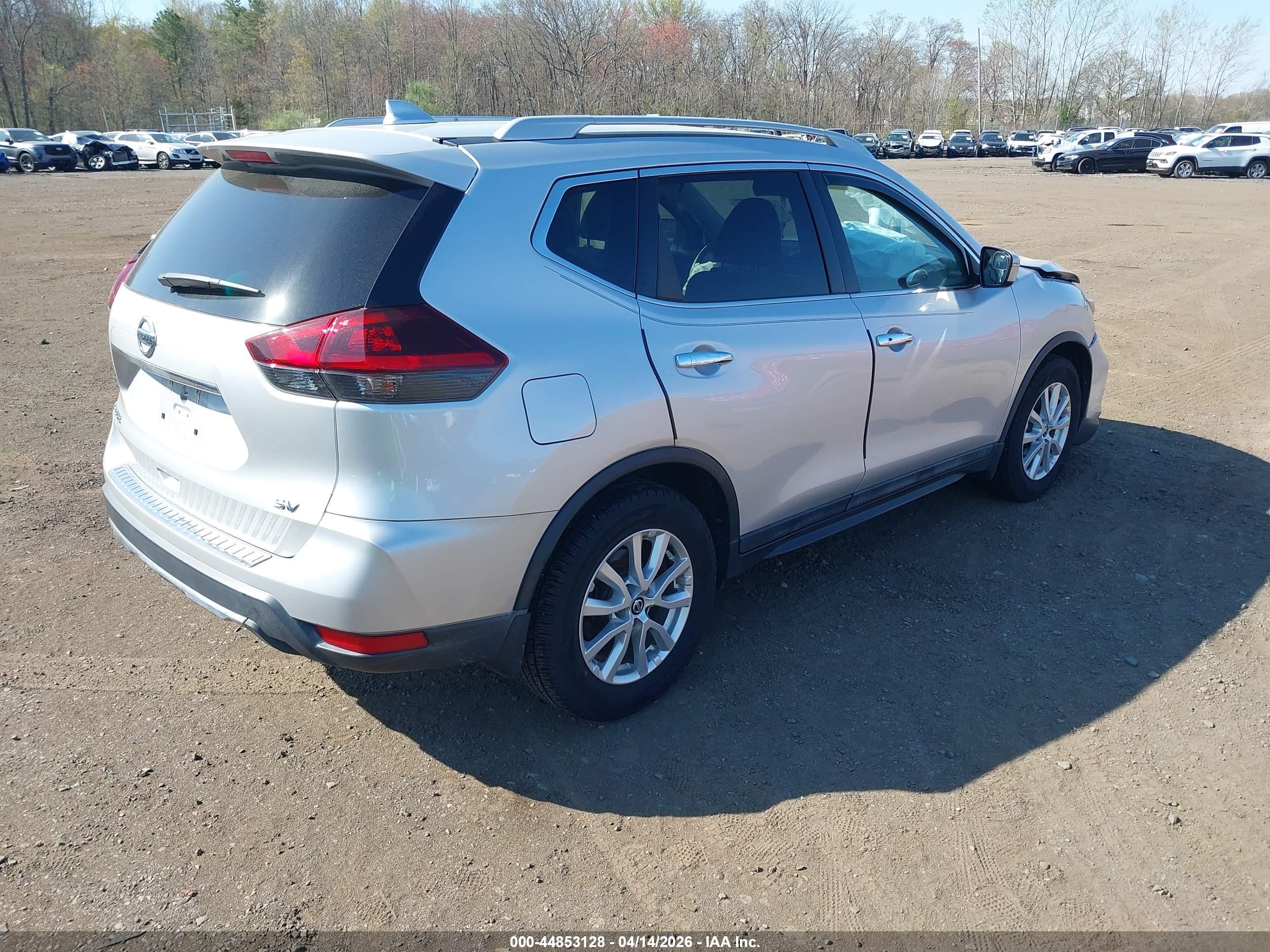 NISSAN ROGUE image 4