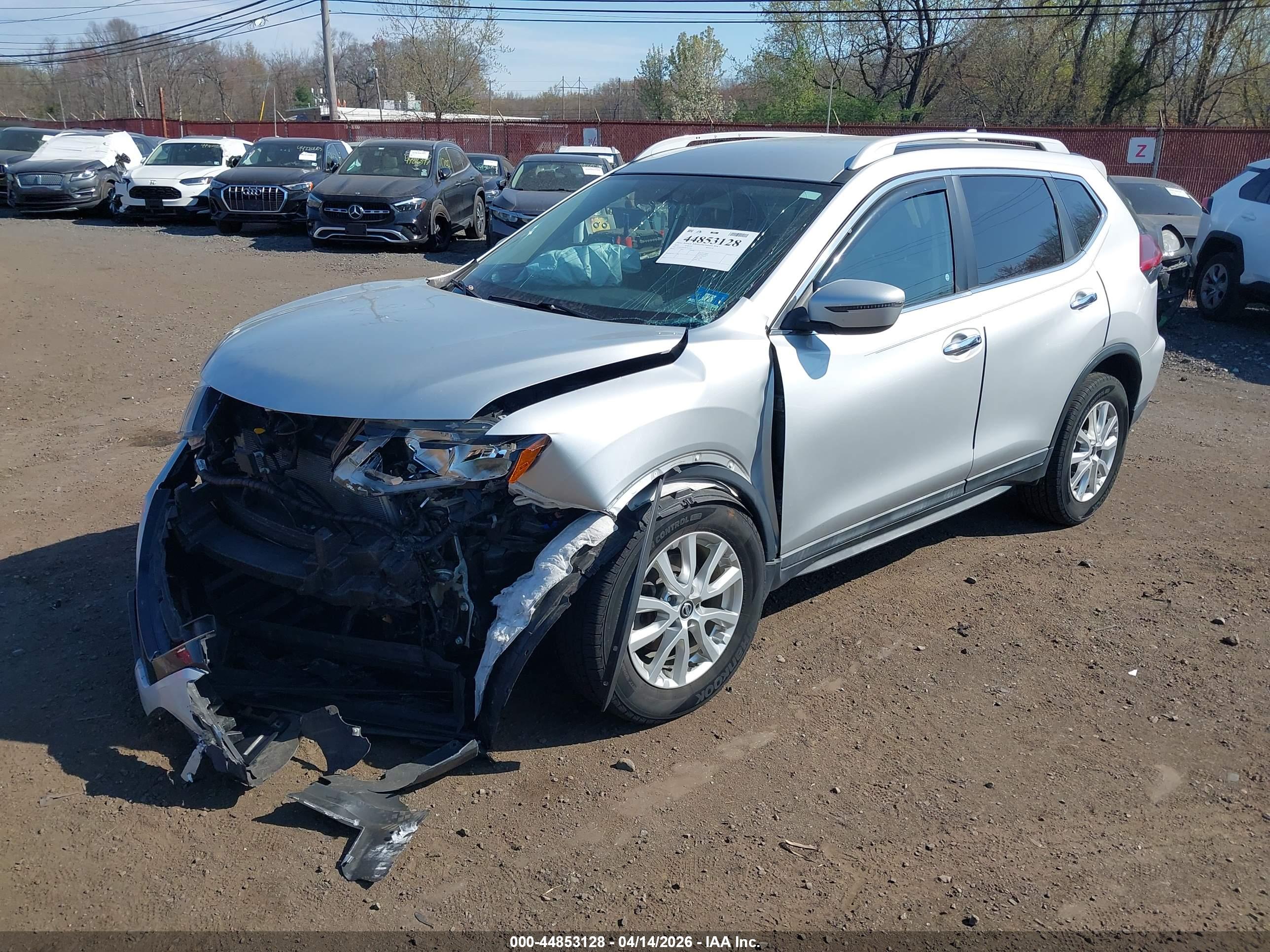 NISSAN ROGUE image 6