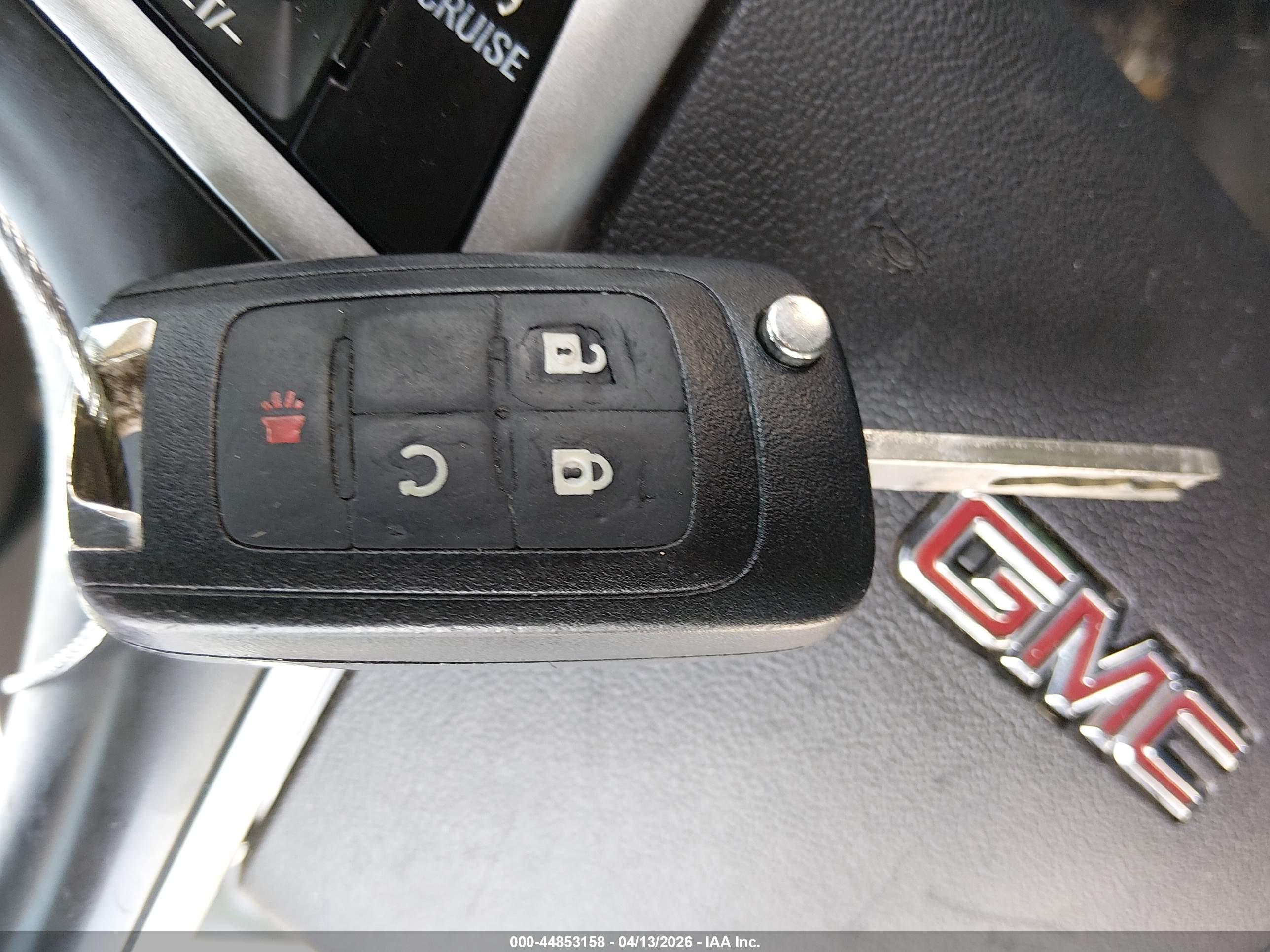 GMC TERRAIN image 11