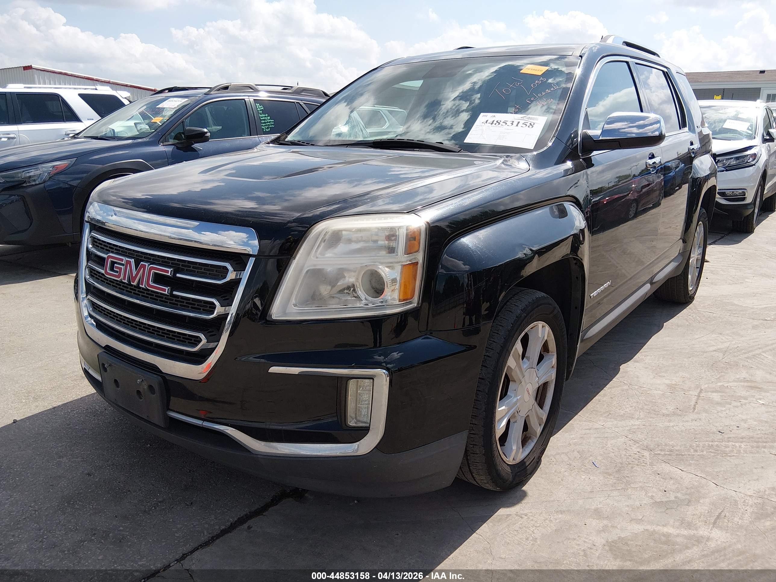 GMC TERRAIN image 2