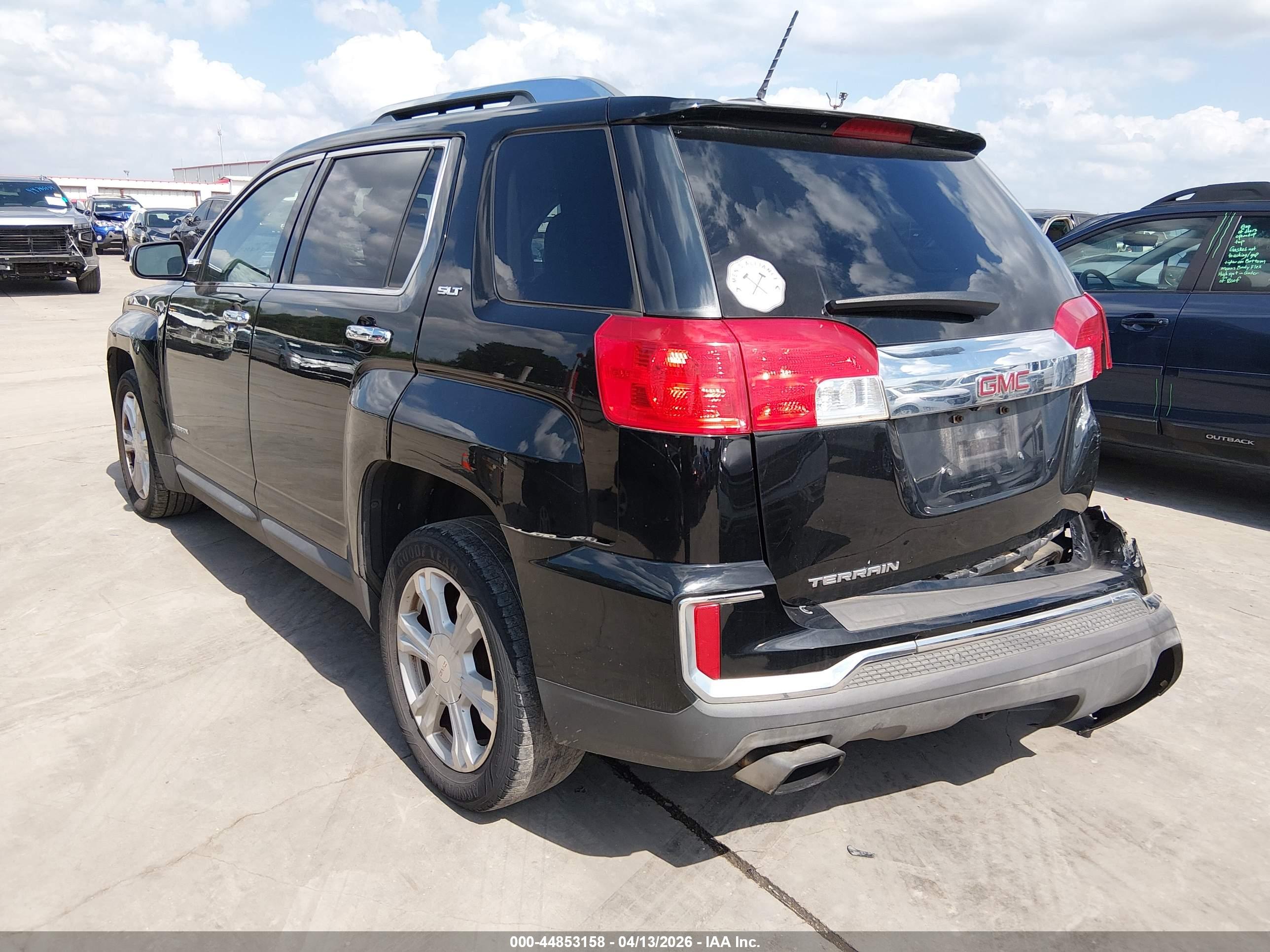 GMC TERRAIN image 3