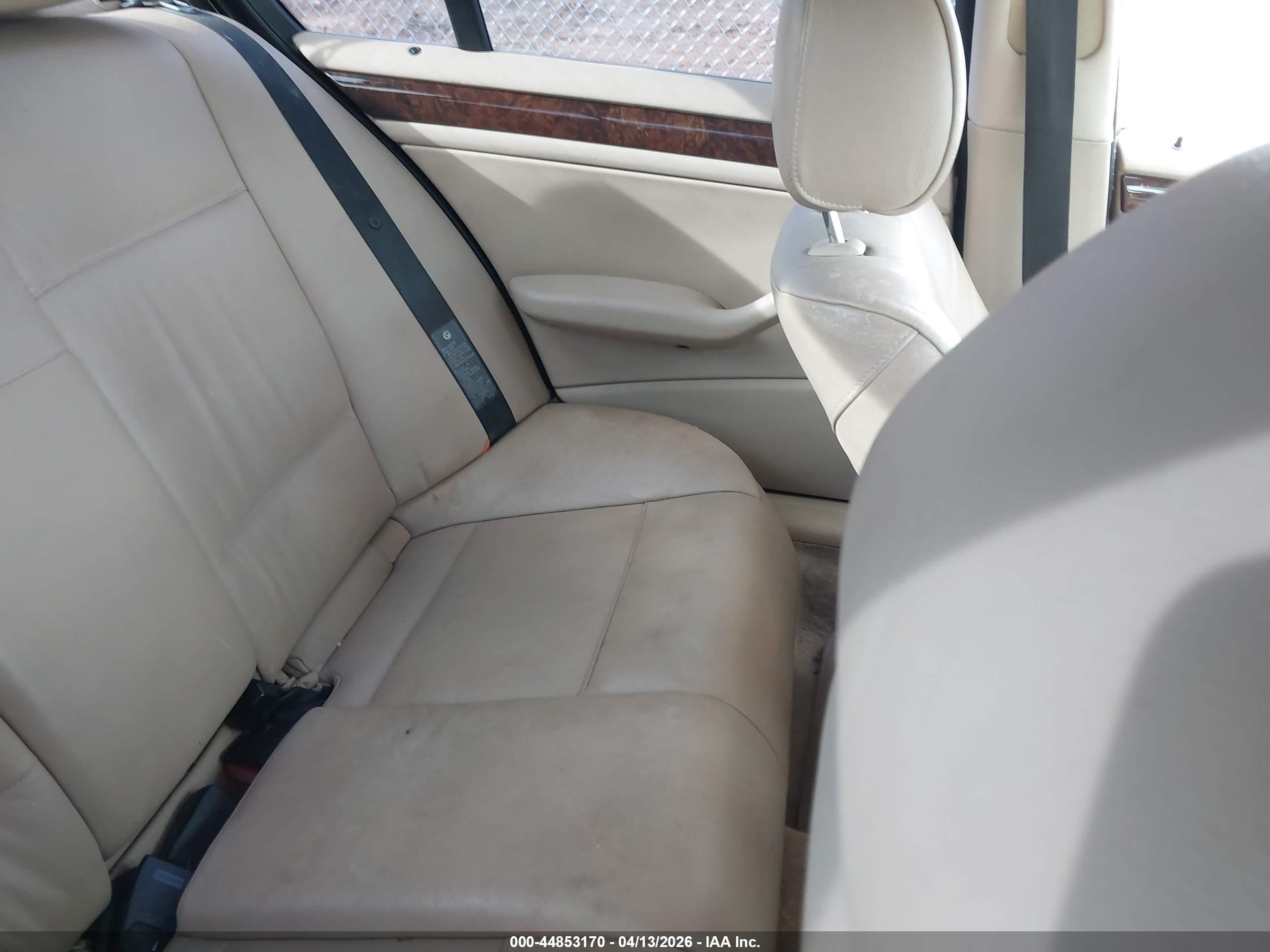 BMW 330I image 8