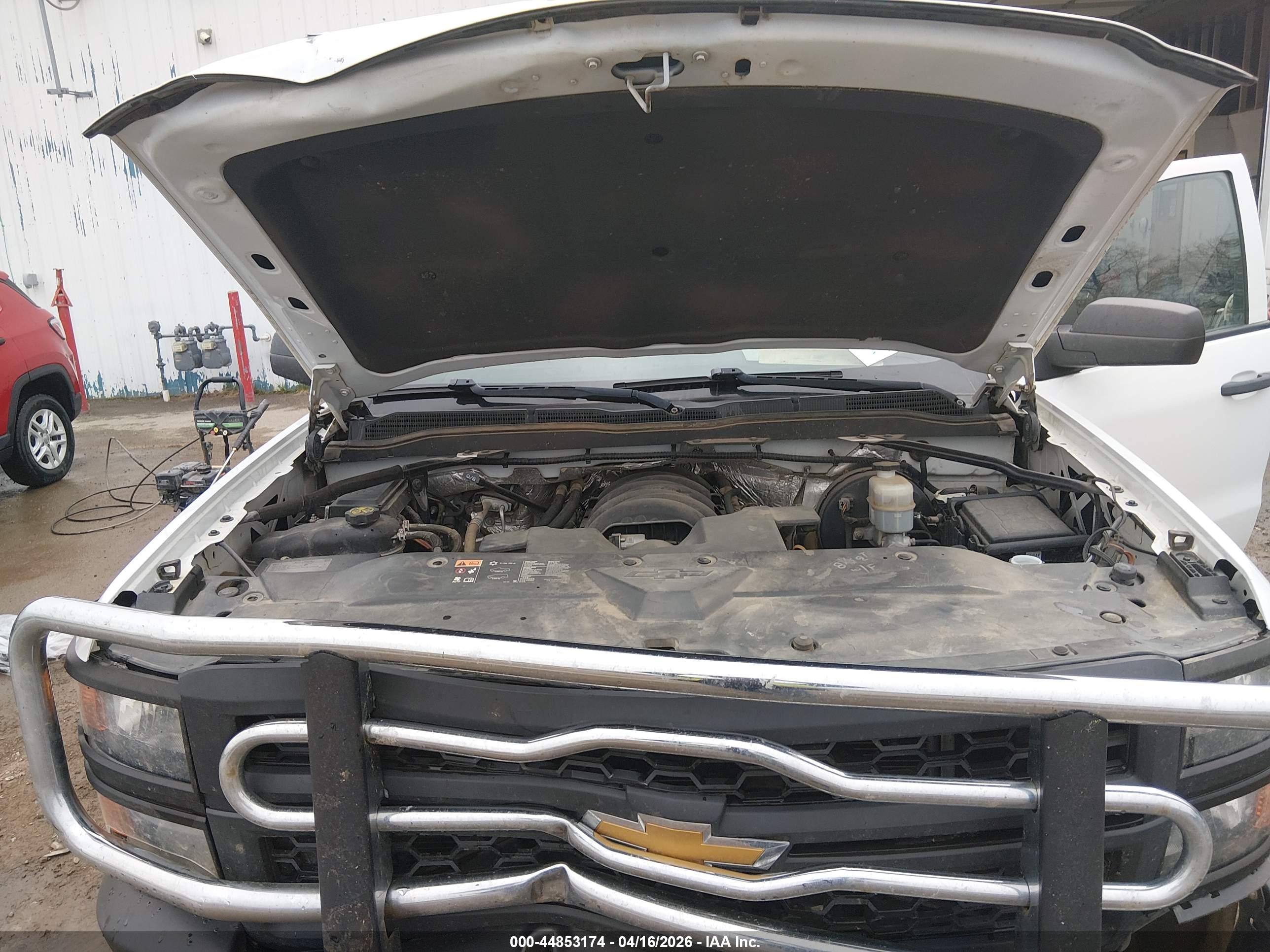 CHEVROLET SILVERADO image 10