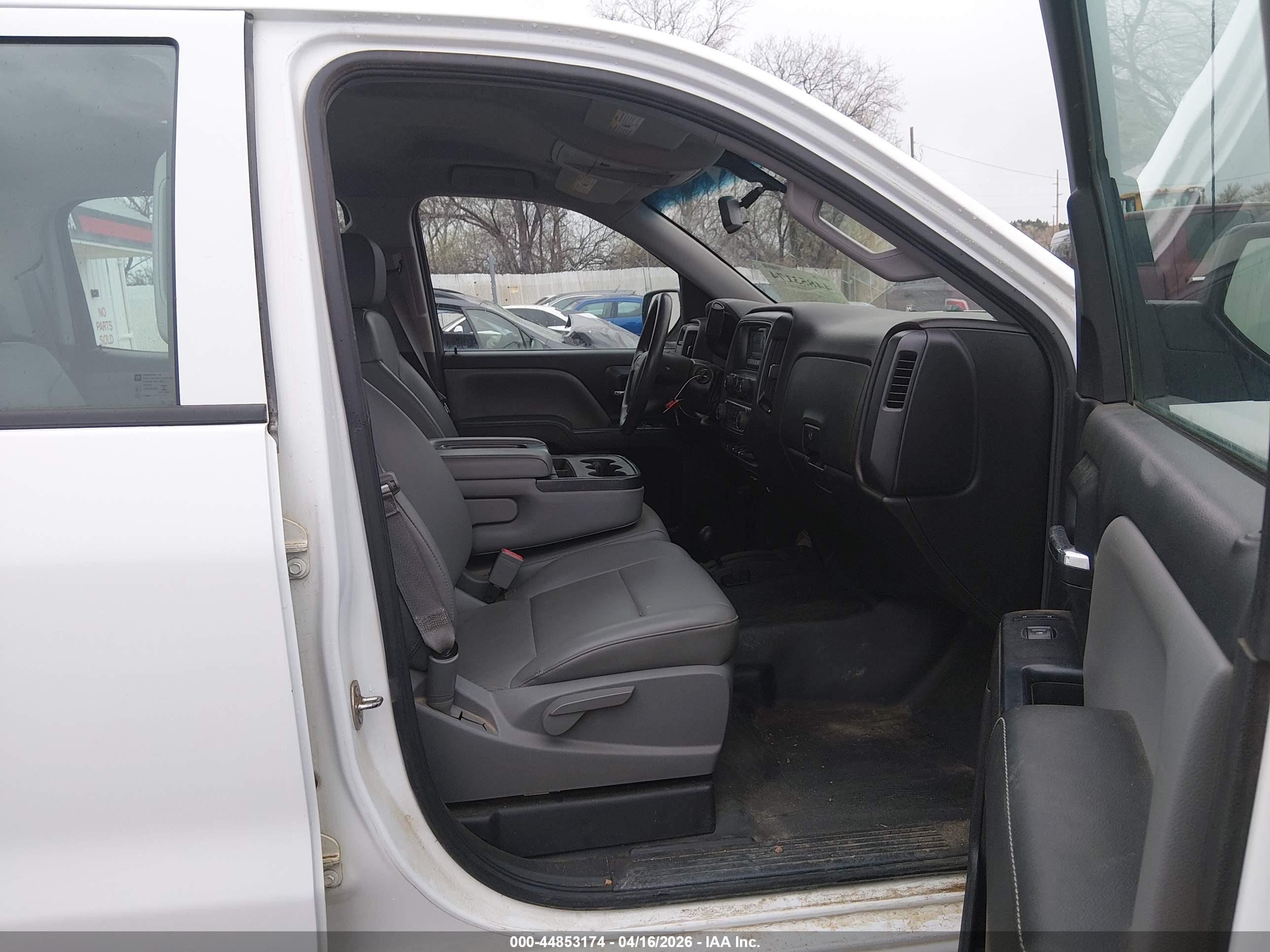 CHEVROLET SILVERADO image 5