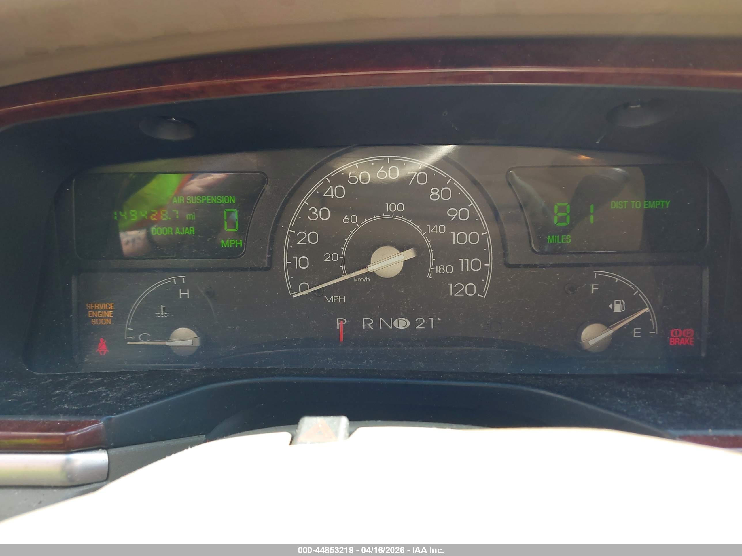 LINCOLN TOWN image 7