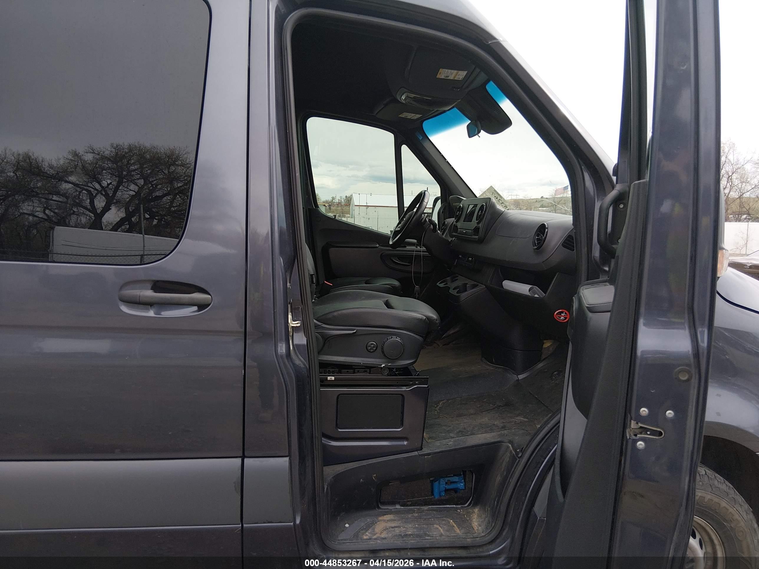 MERCEDES-BENZ SPRINTER image 5