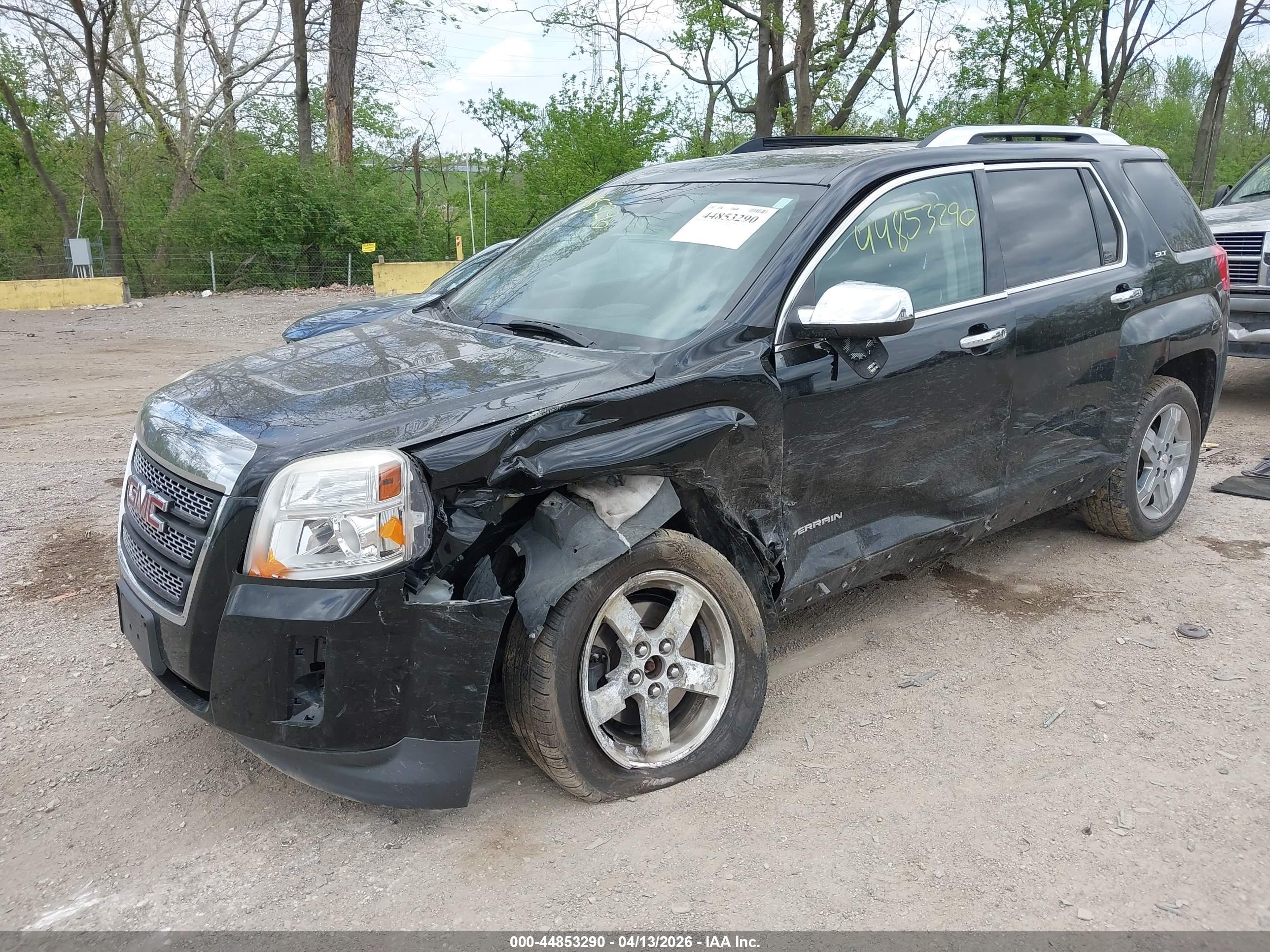 GMC TERRAIN image 2