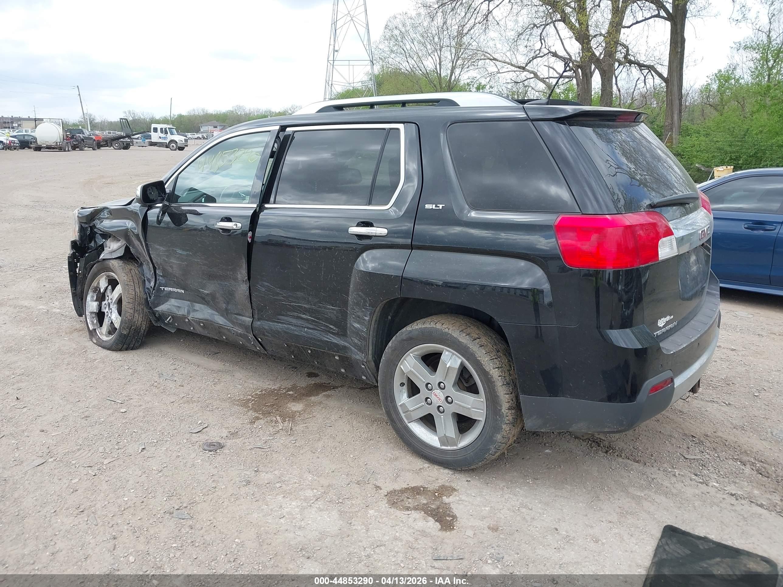 GMC TERRAIN image 3